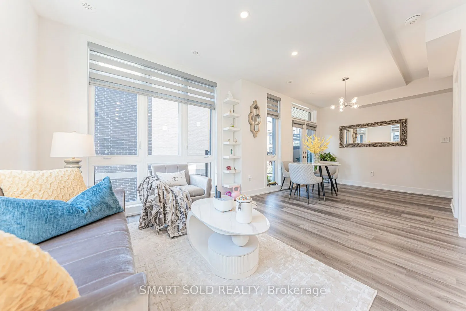 6 Sayers Lane, #18