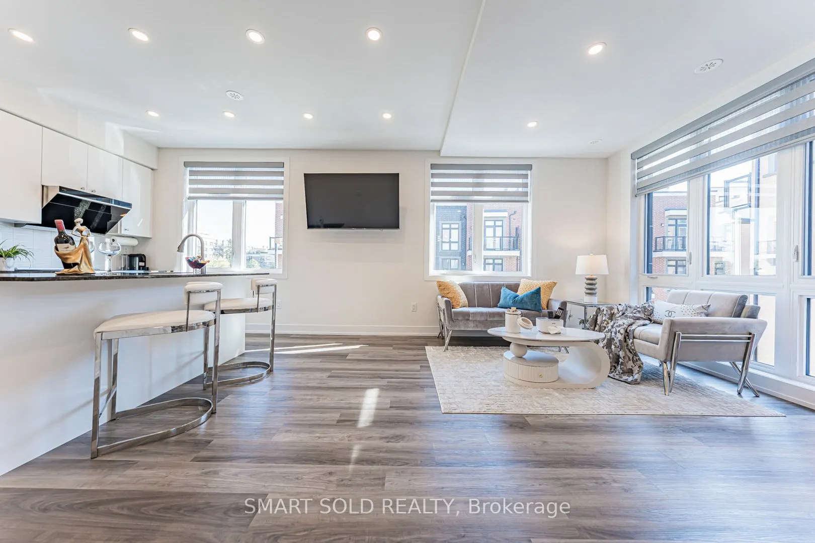6 Sayers Lane, #18