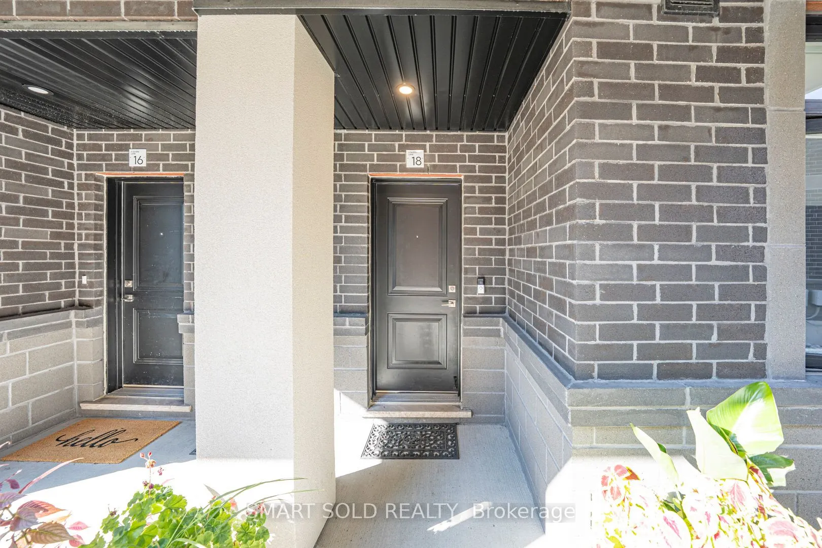 6 Sayers Lane, #18