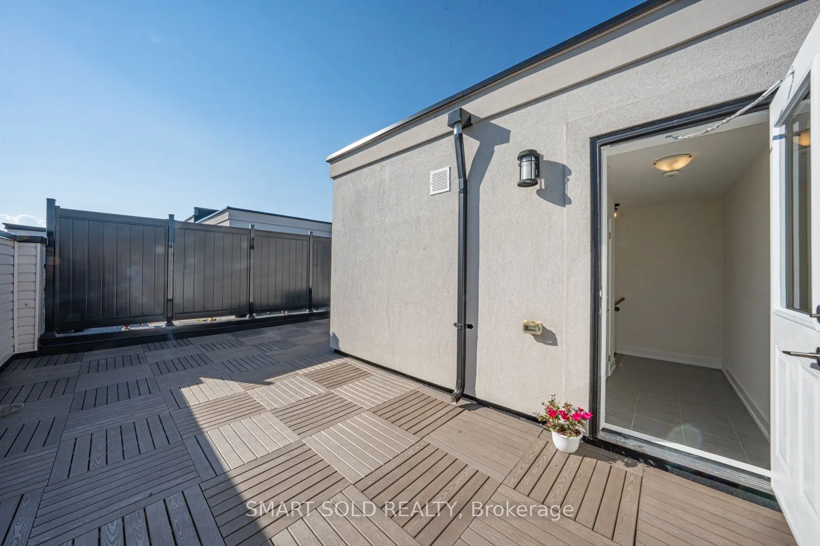 6 Sayers Lane, #18