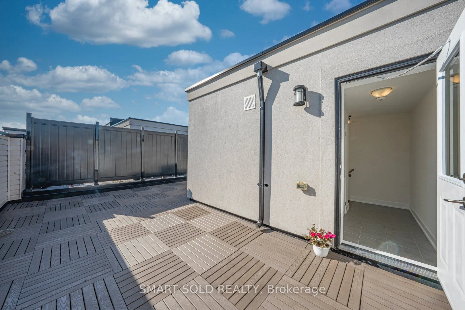 6 Sayers Lane, #18