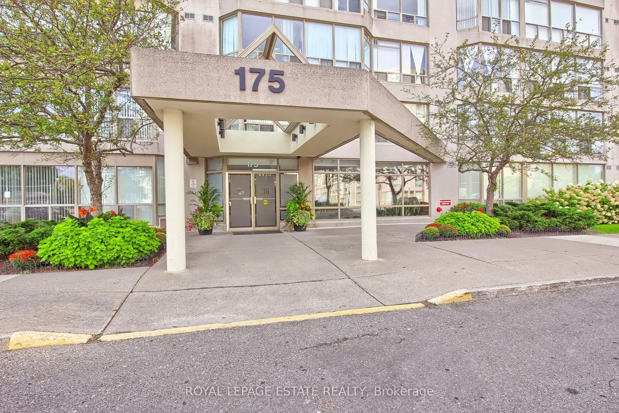 175 Cedar Ave Avenue, #407