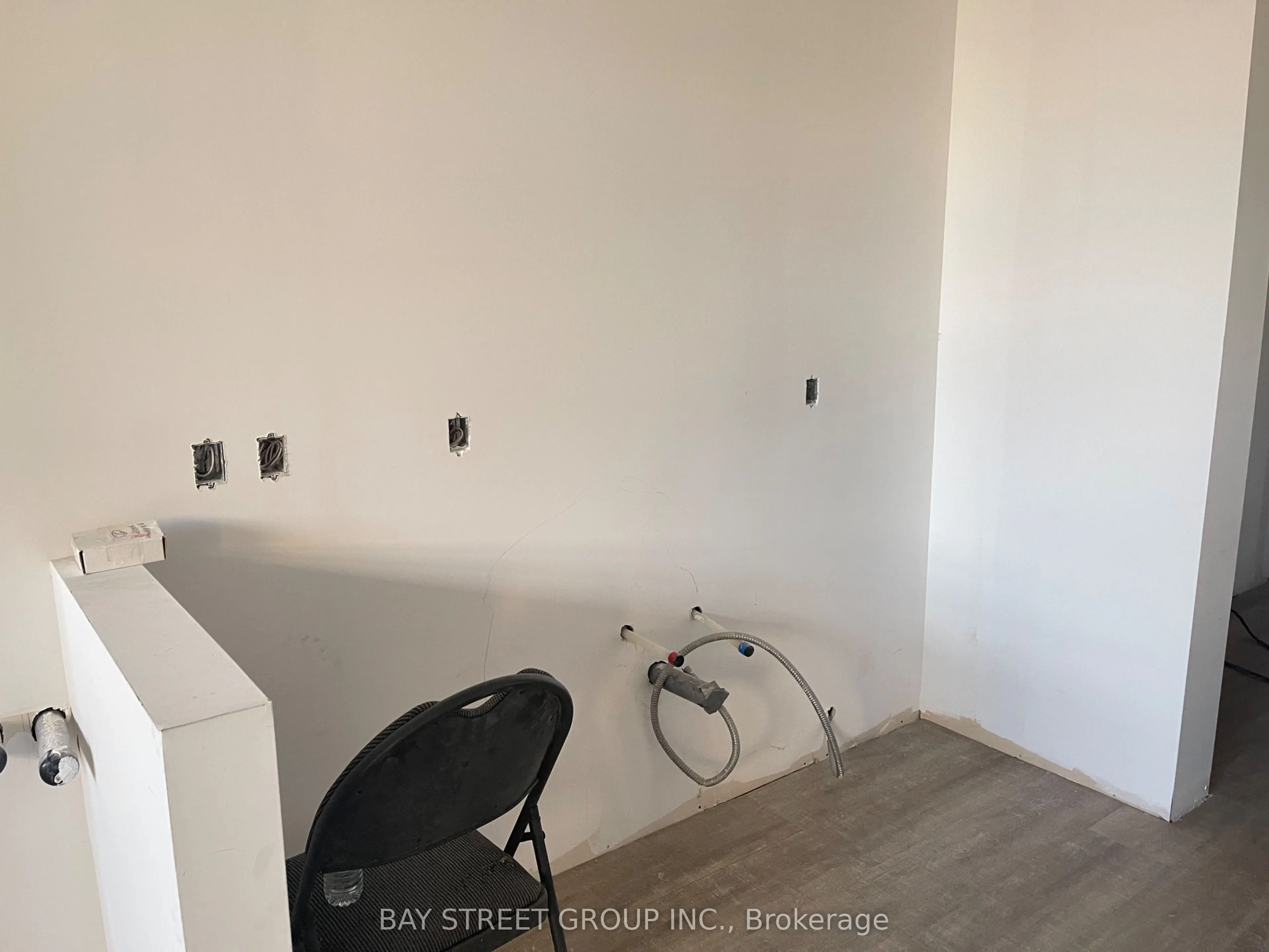 8110 Birchmount Road, #9