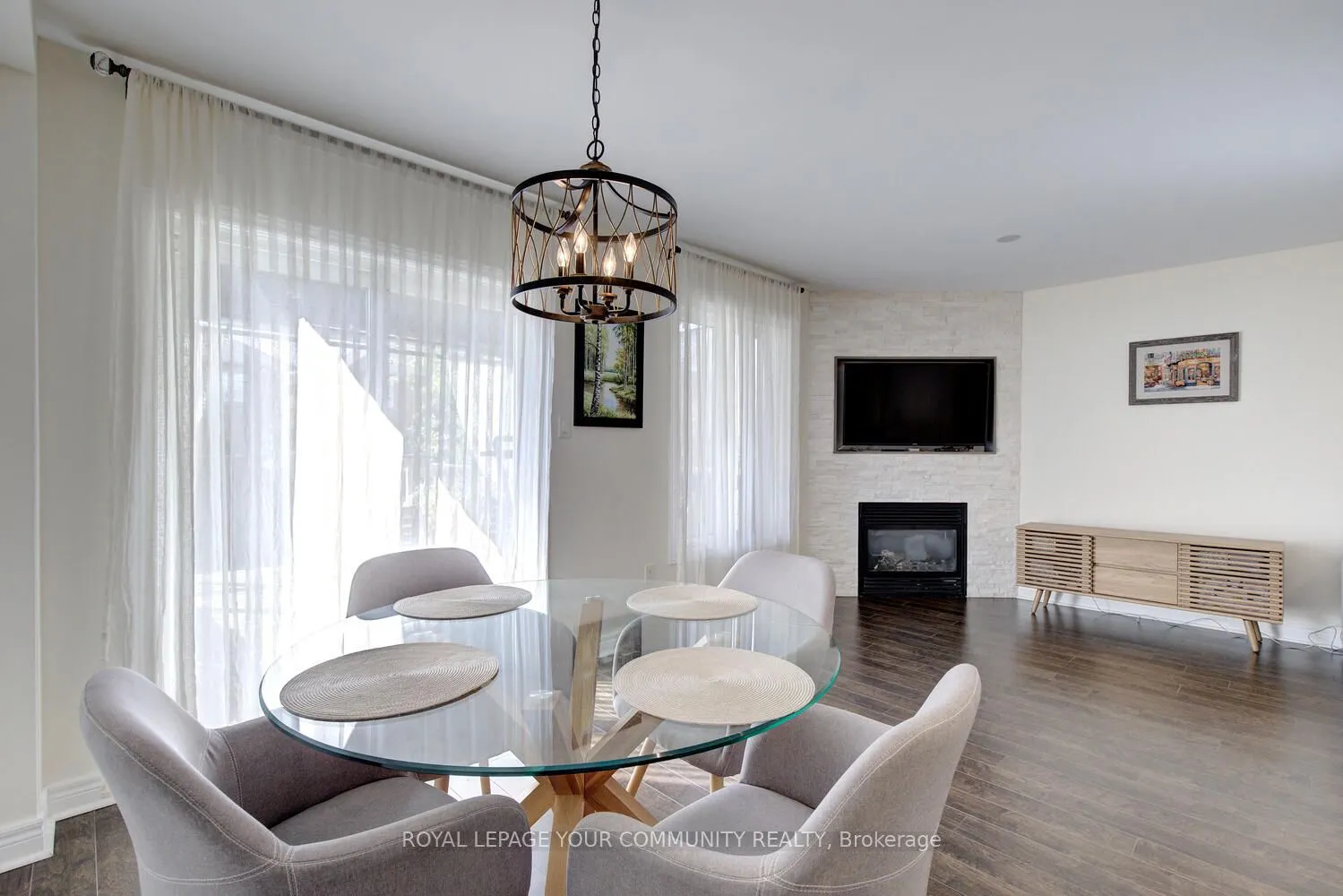 32 Black Maple Crescent