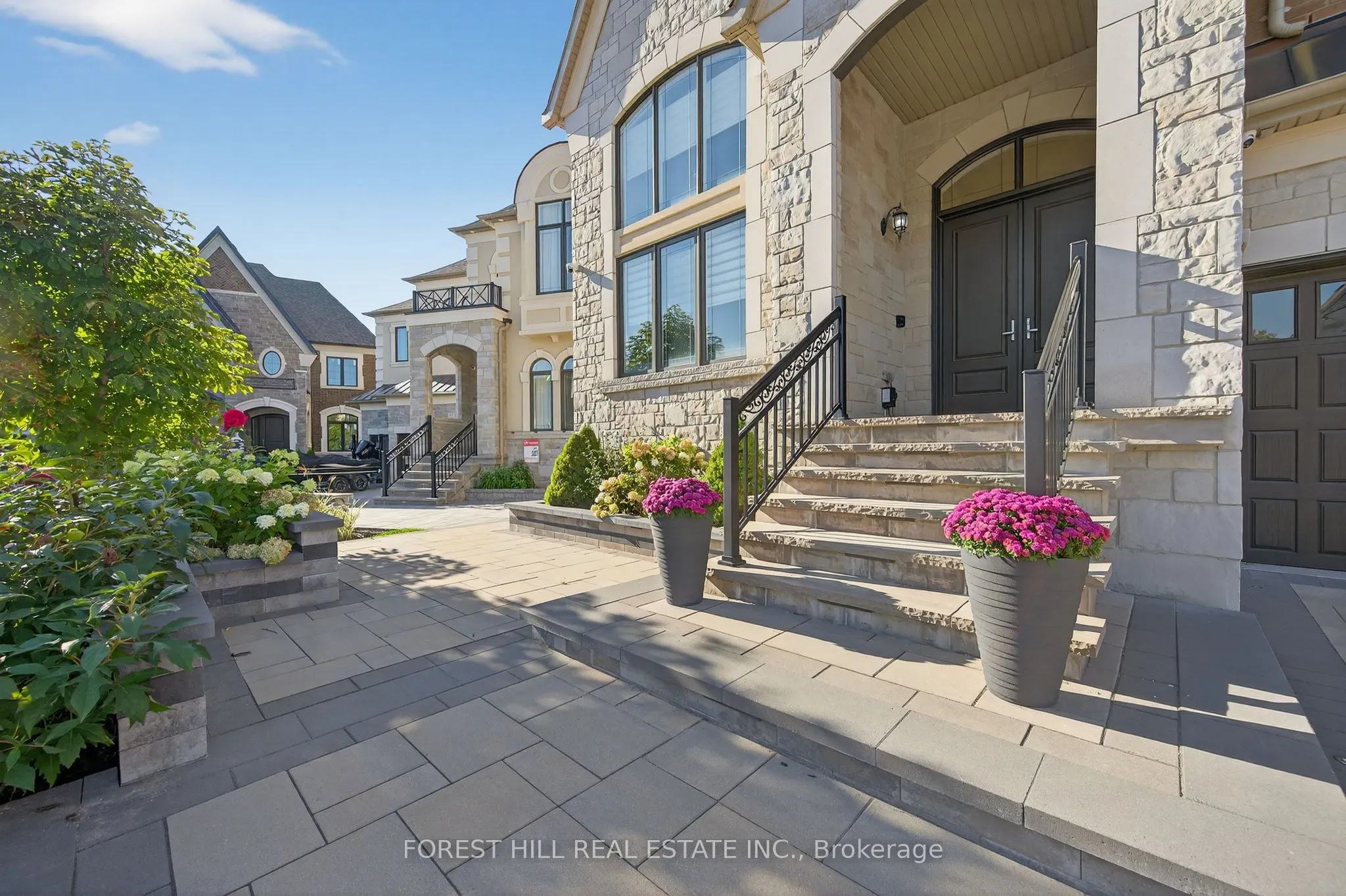 71 Sofia Olivia Crescent