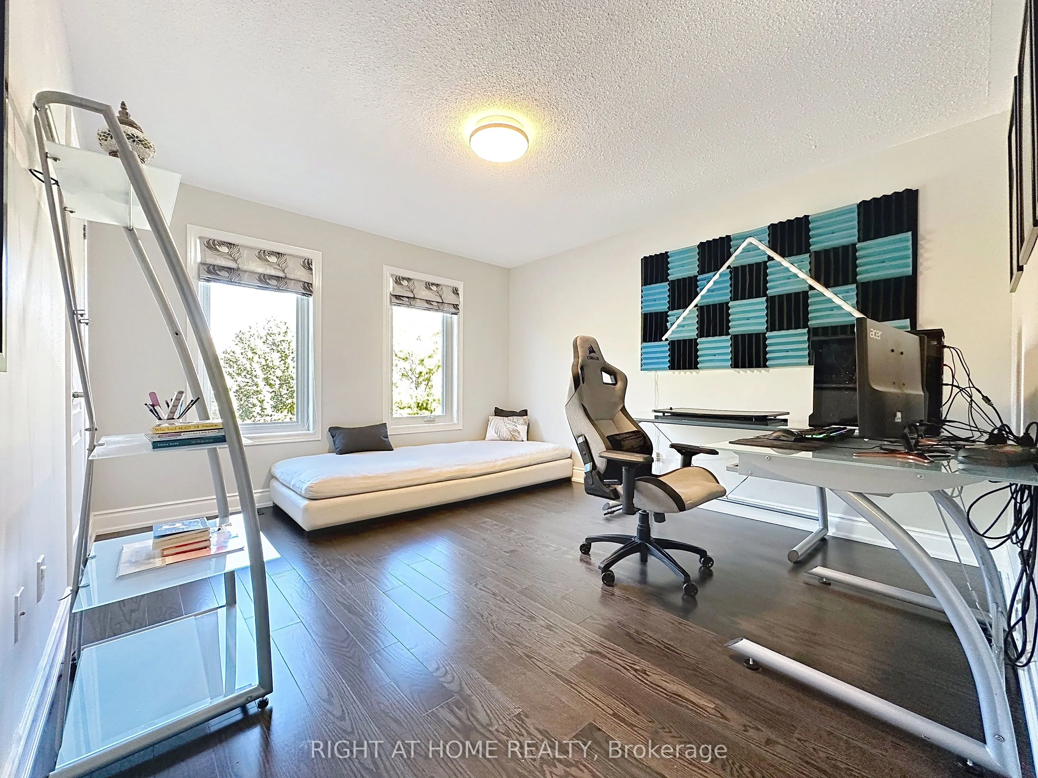 77 Gauguin Avenue