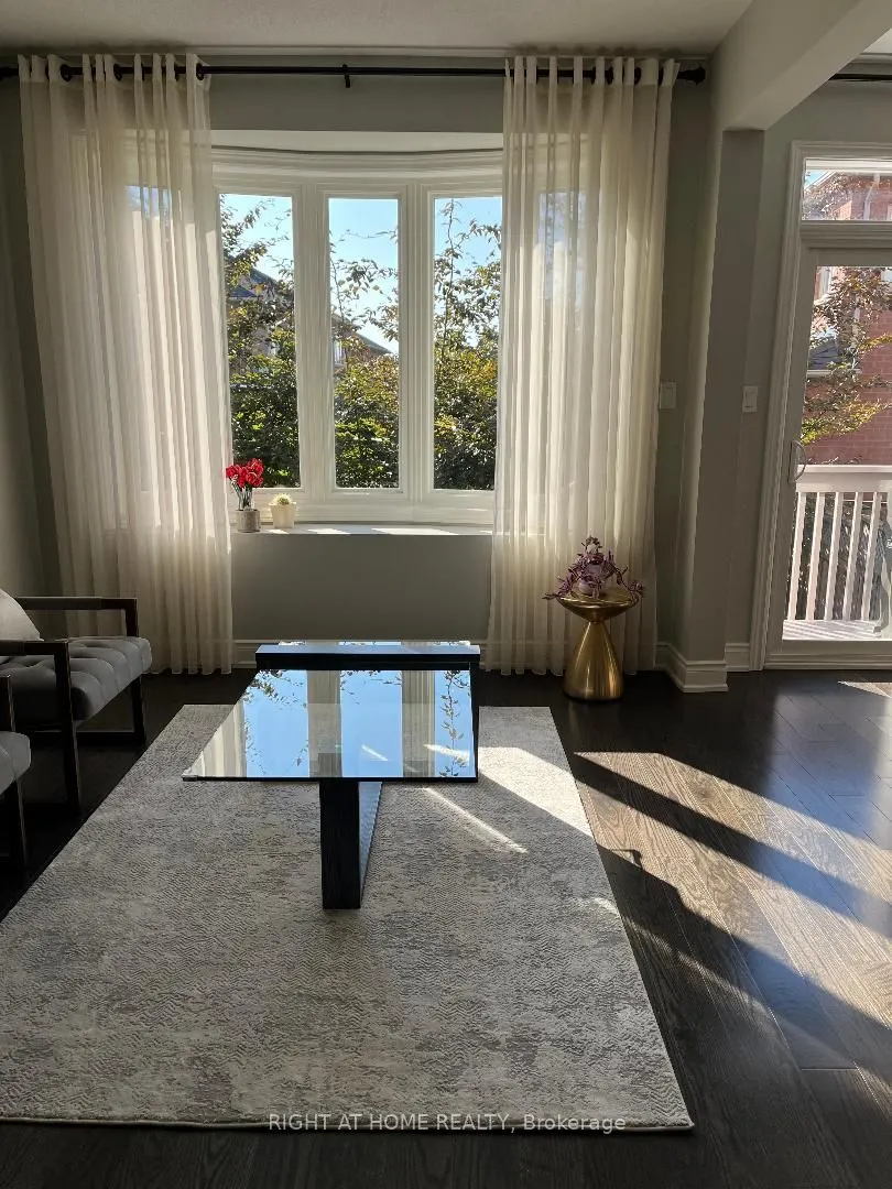 77 Gauguin Avenue