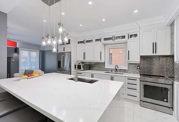 2 Kimber Crescent