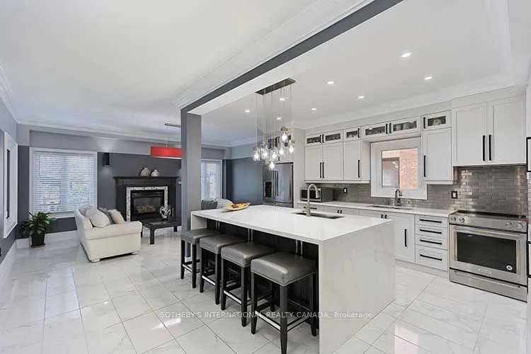 2 Kimber Crescent