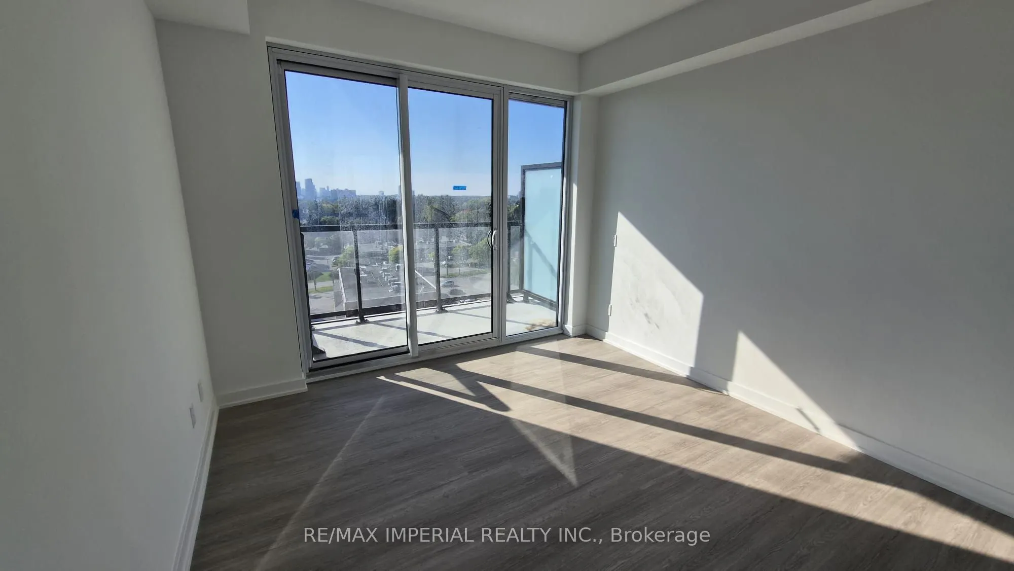 8188 Yonge Street S, #819