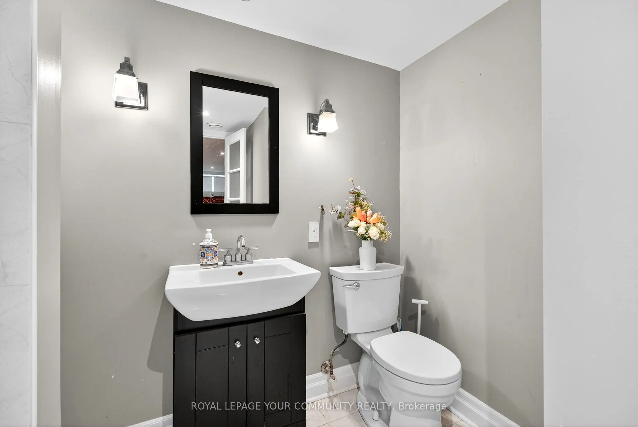 67 Monkswood Crescent