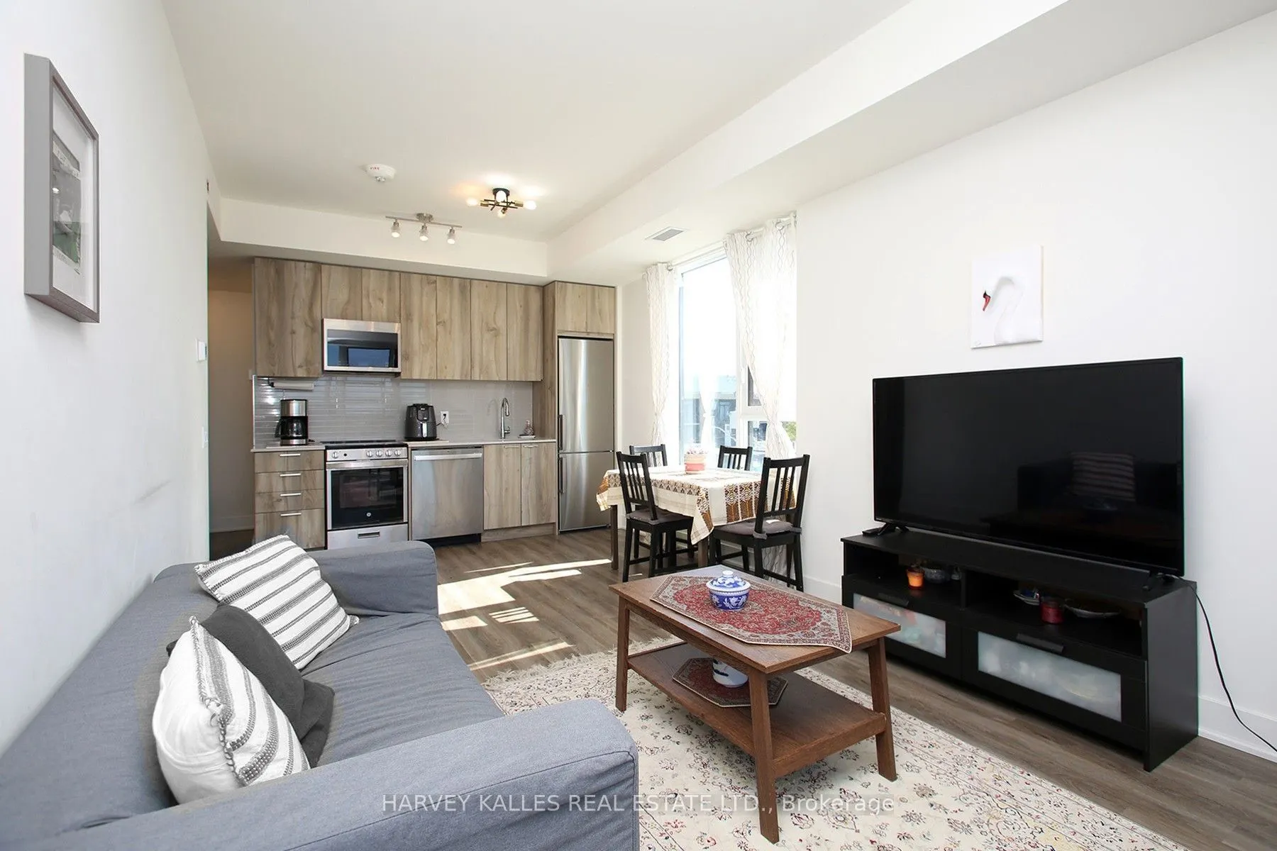 185 Deerfield Road, #305