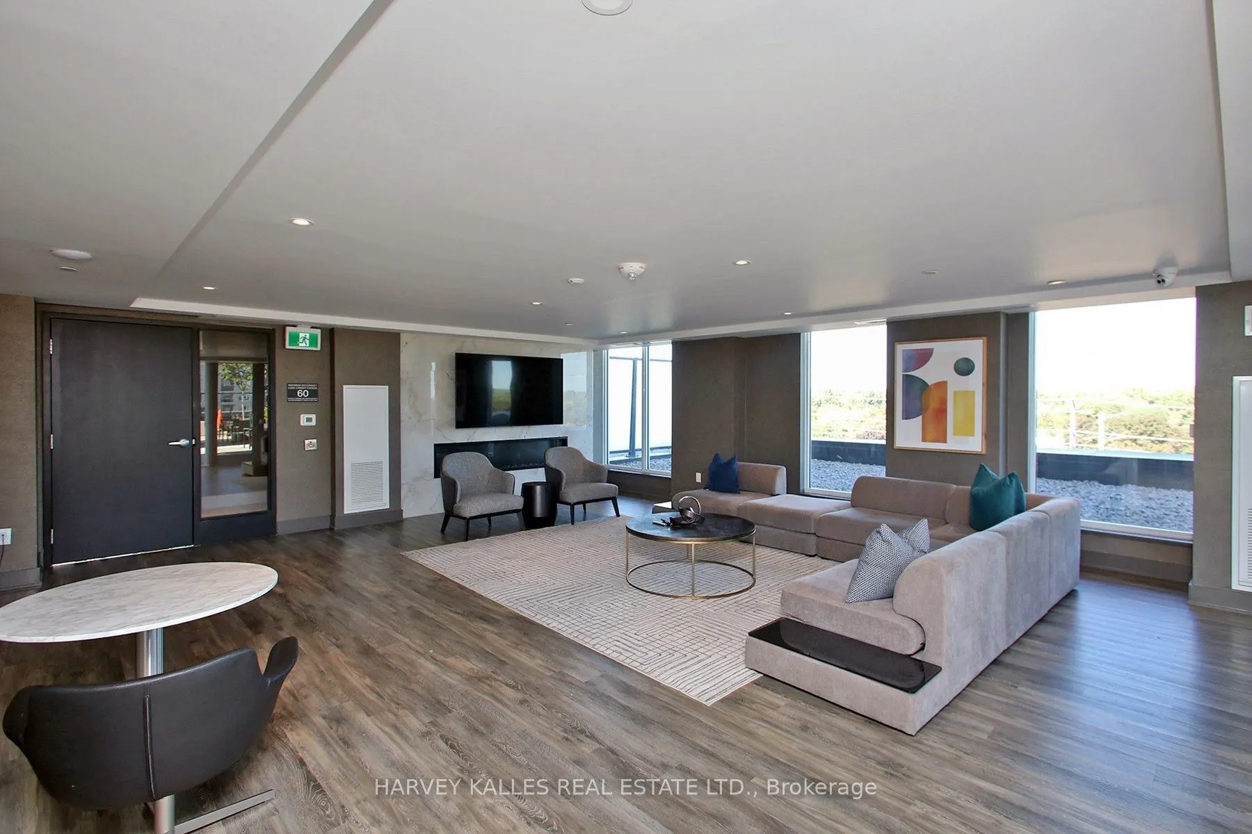 185 Deerfield Road, #305