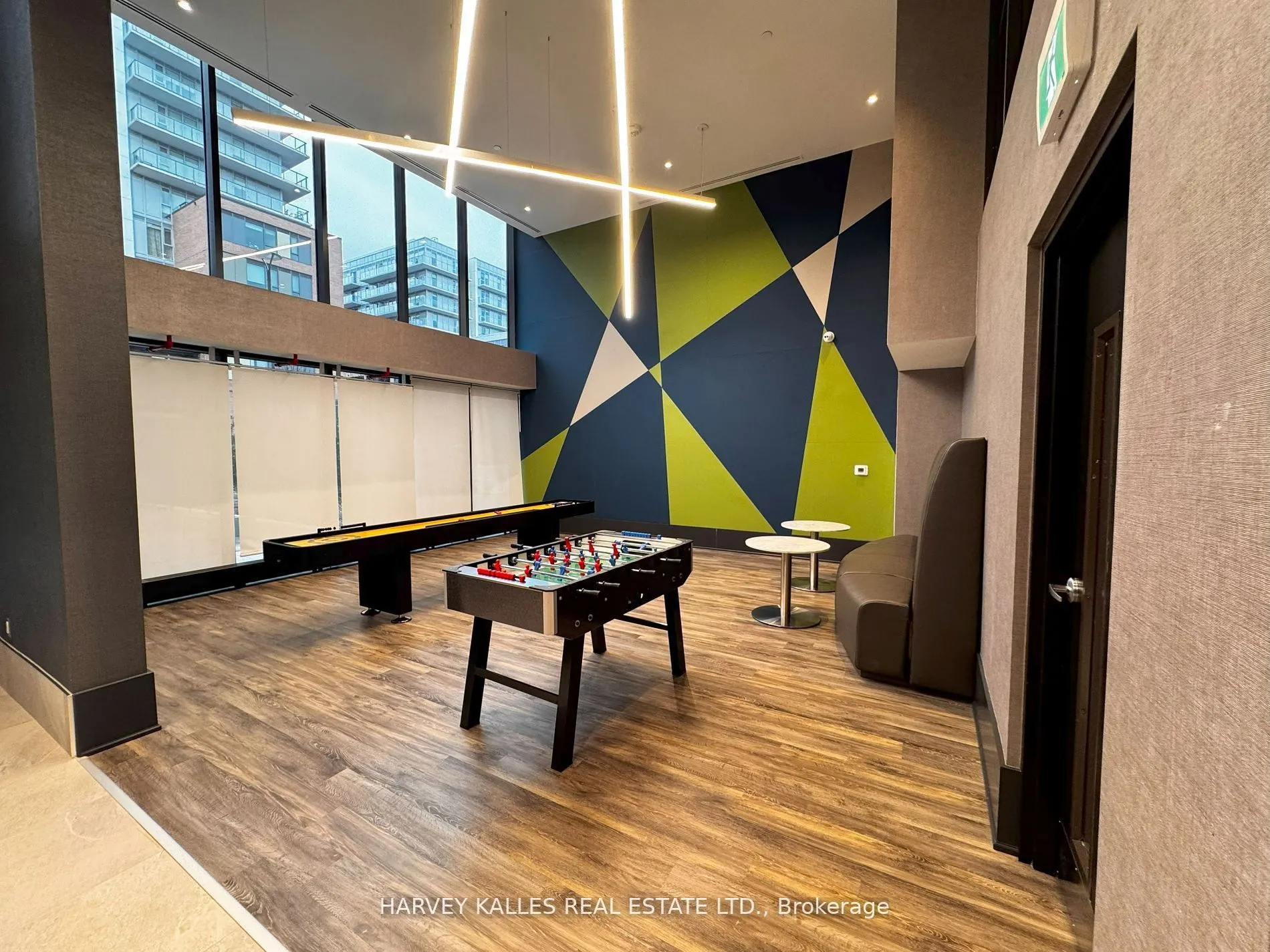 185 Deerfield Road, #305