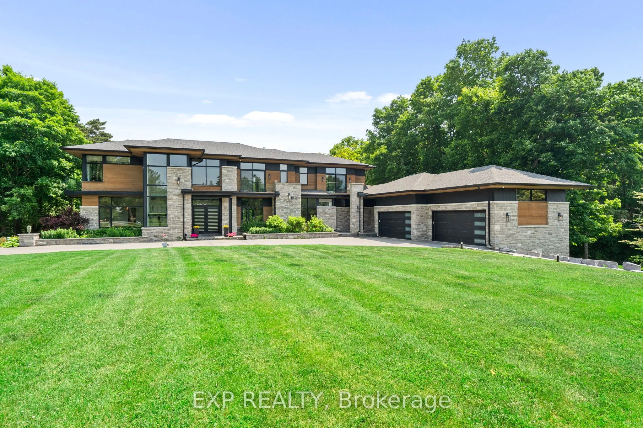 8 Cachet Parkway