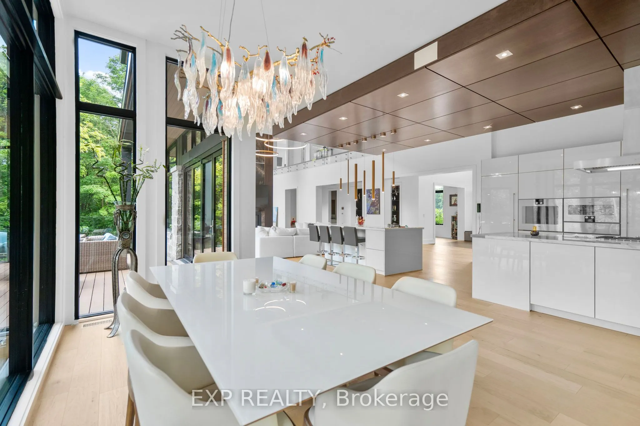 8 Cachet Parkway