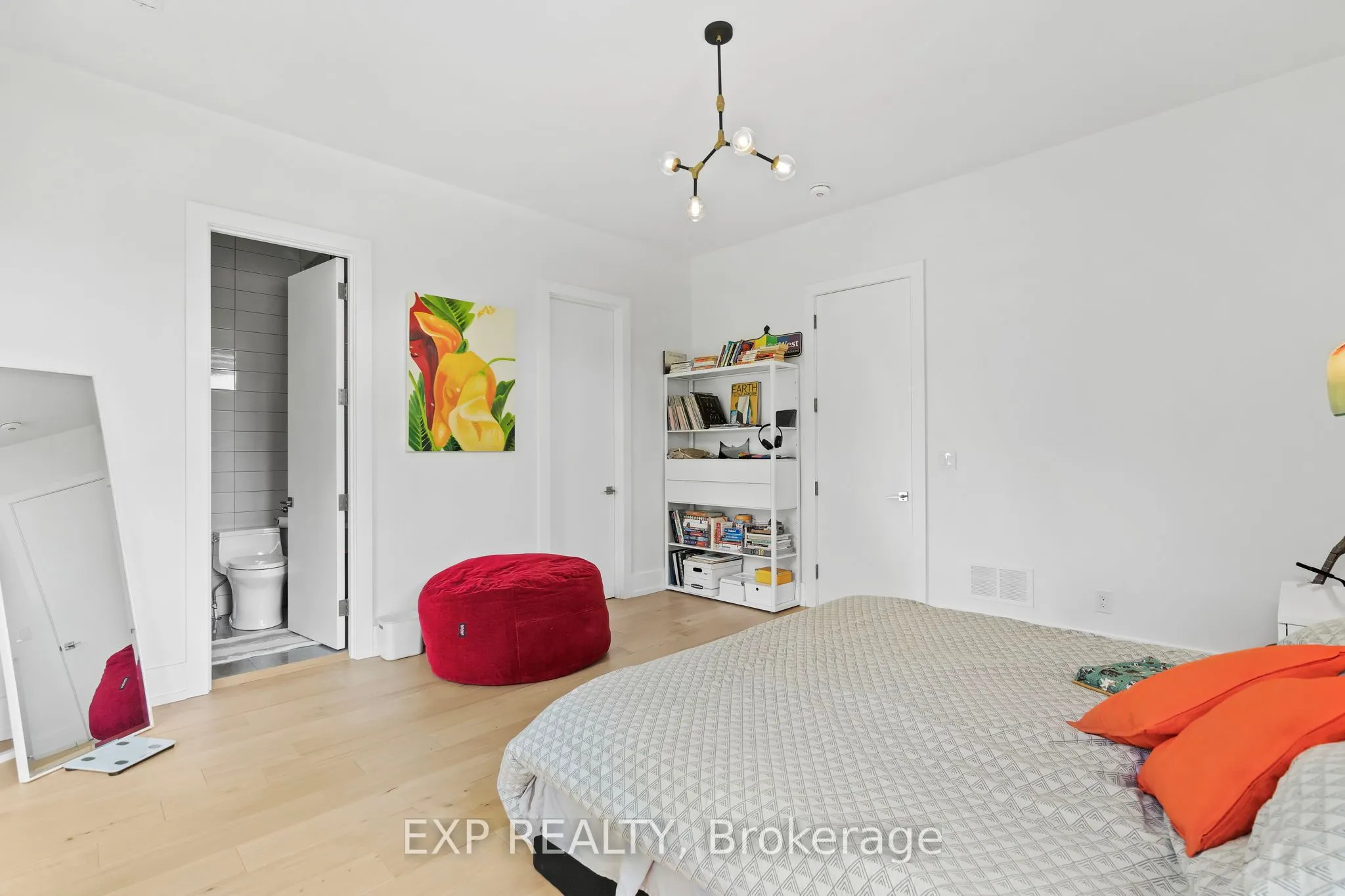 8 Cachet Parkway