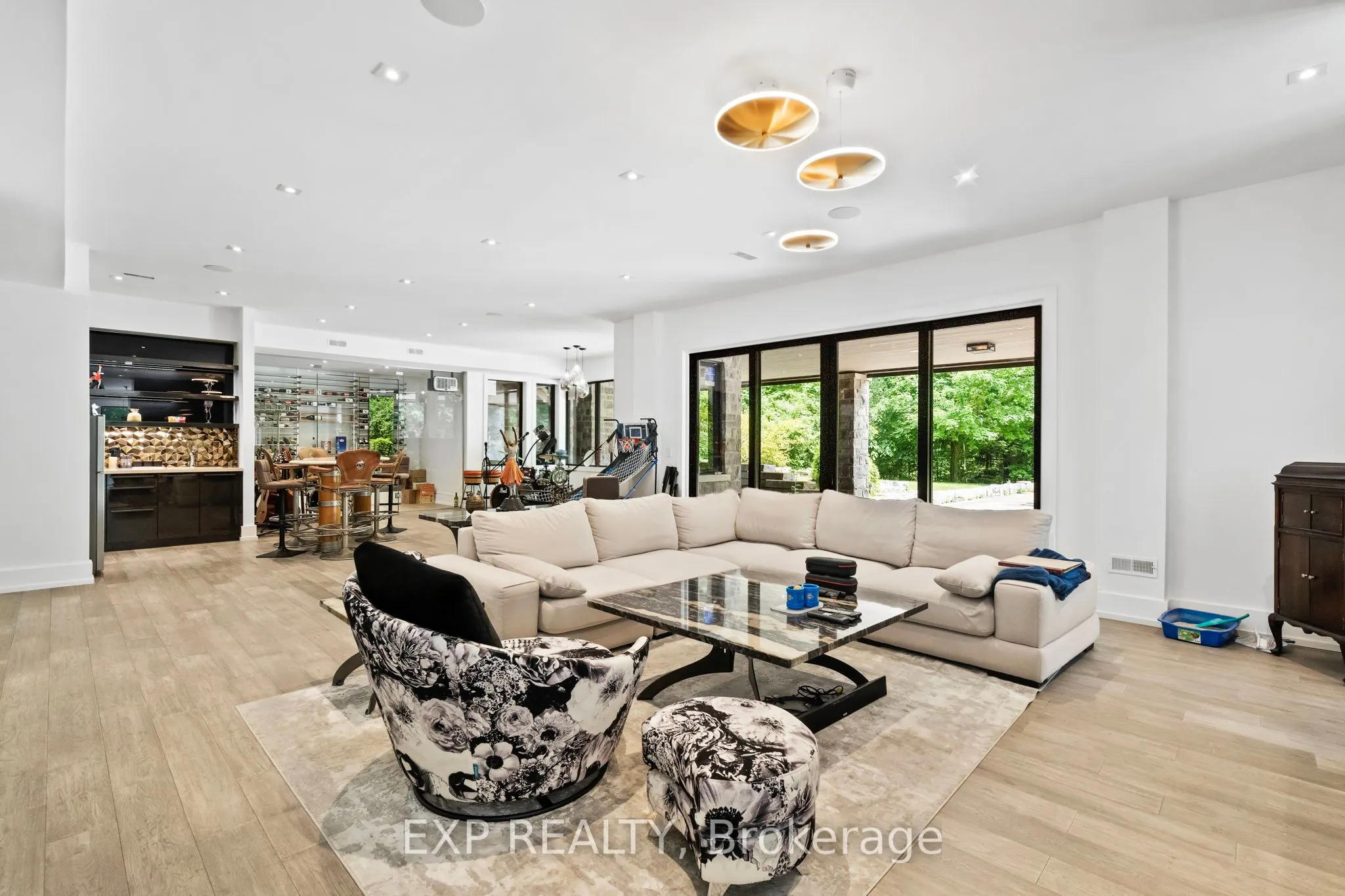 8 Cachet Parkway