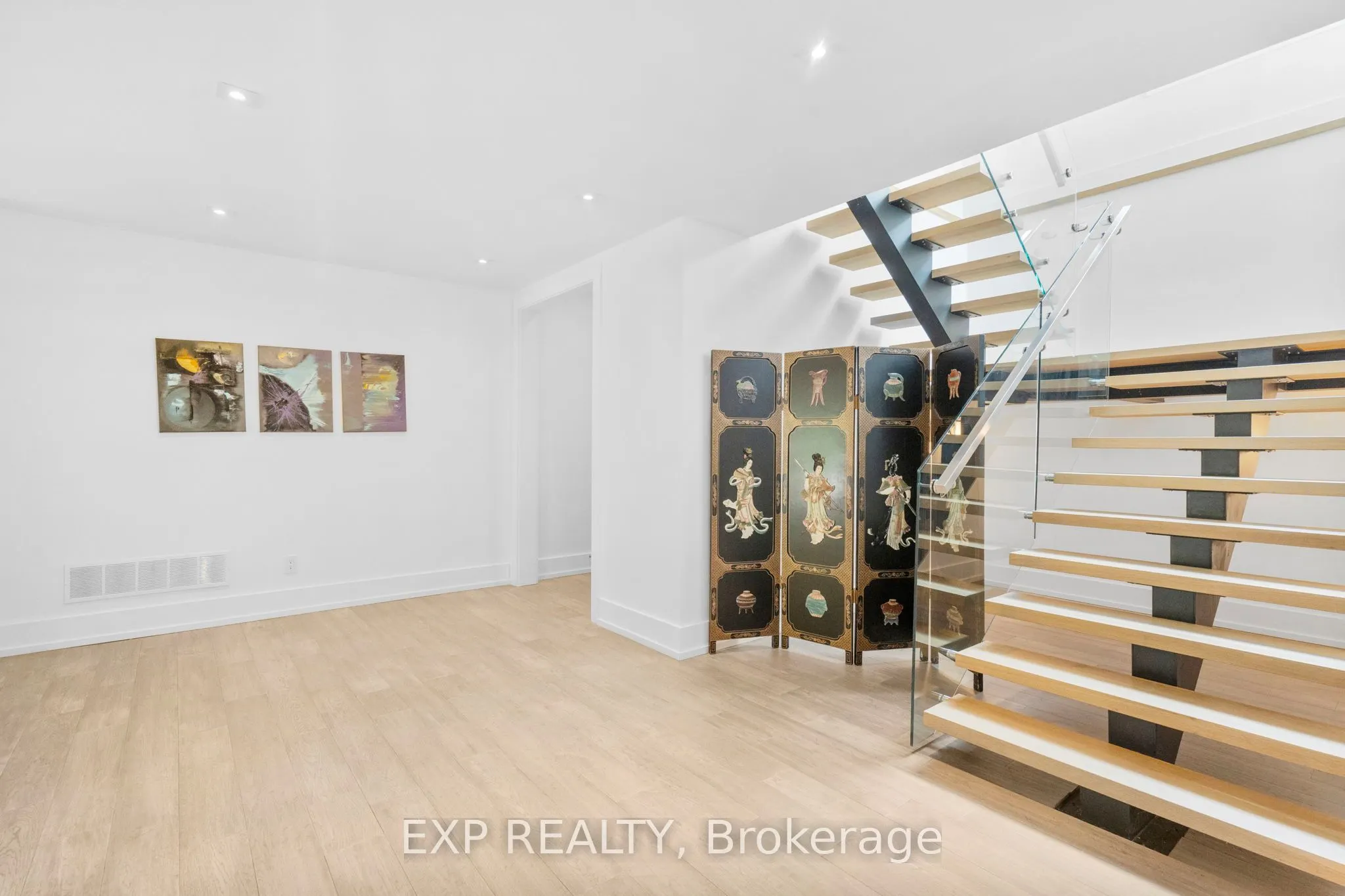 8 Cachet Parkway