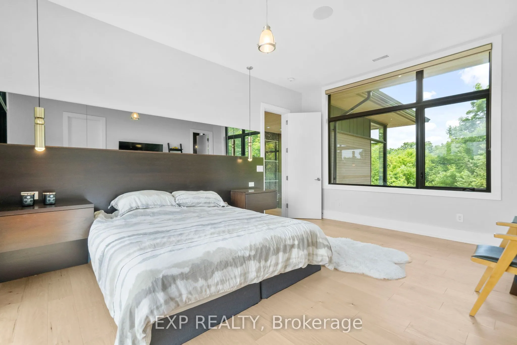 8 Cachet Parkway