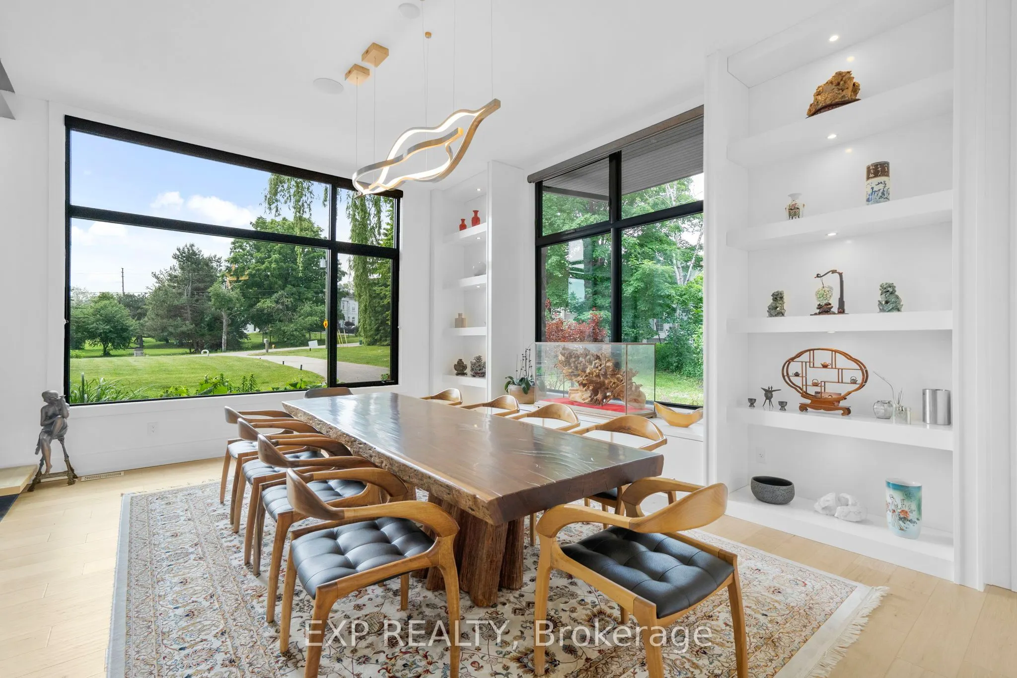 8 Cachet Parkway