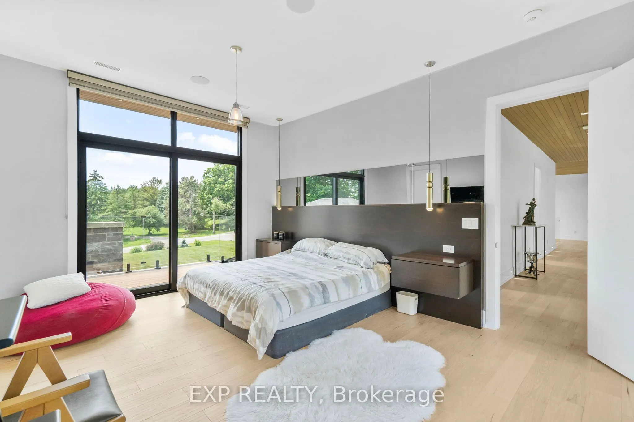 8 Cachet Parkway