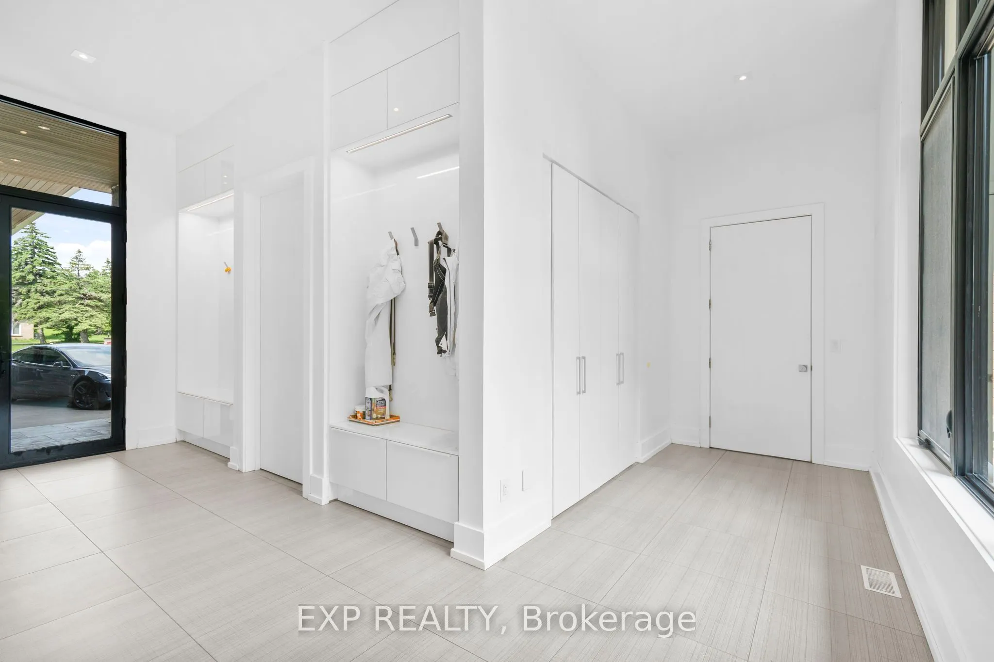 8 Cachet Parkway