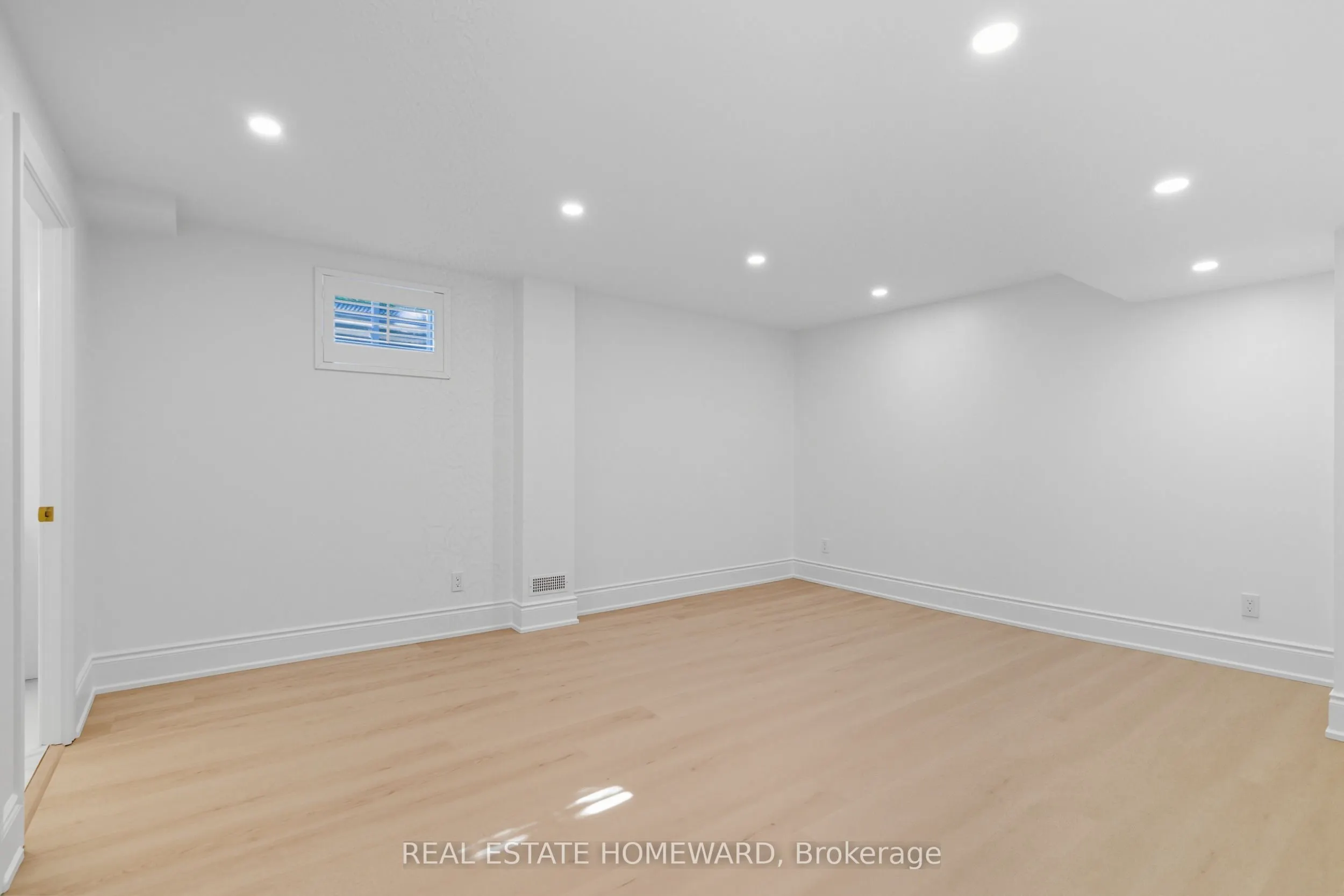 11 Loon Harbour Way, #15