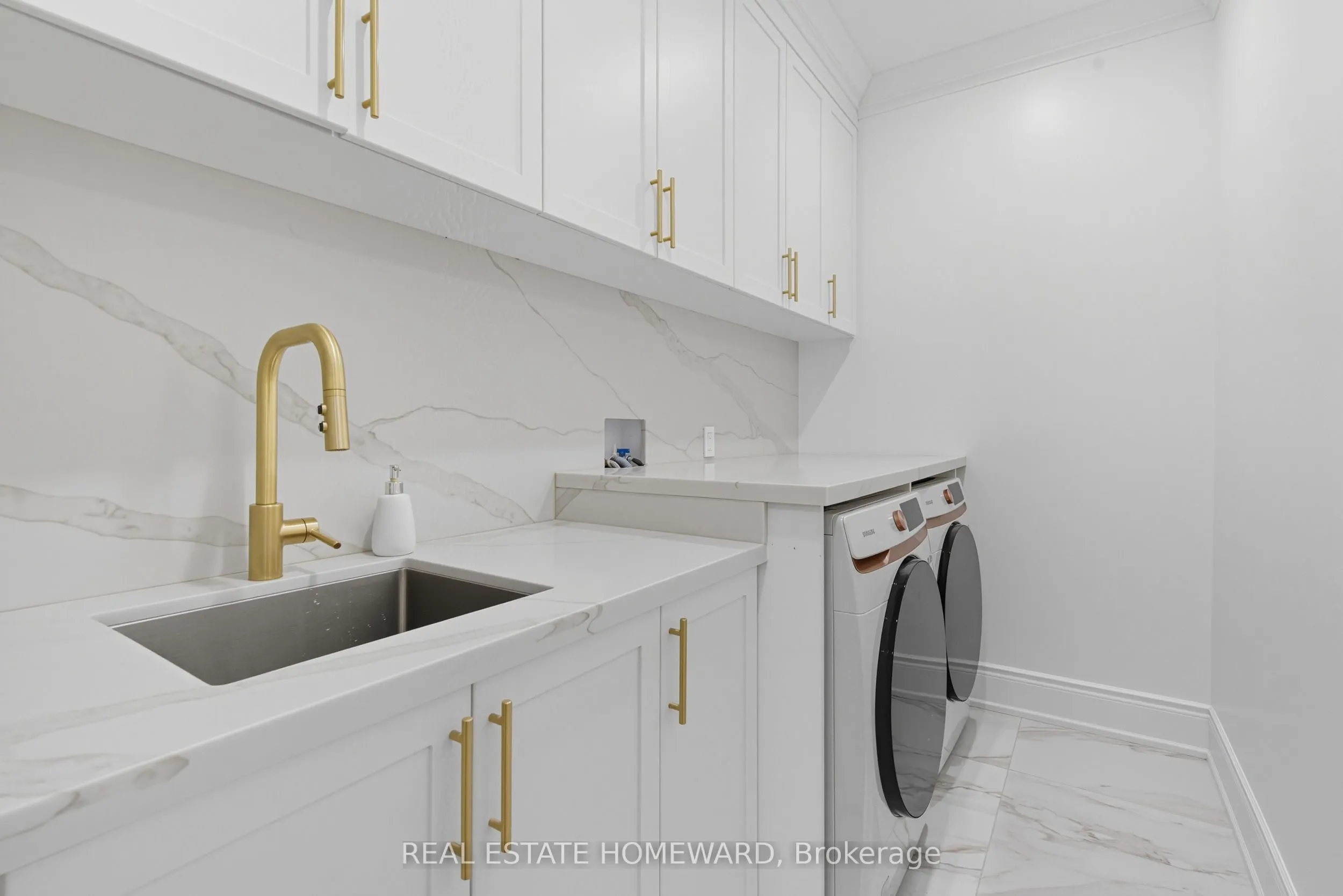 11 Loon Harbour Way, #15