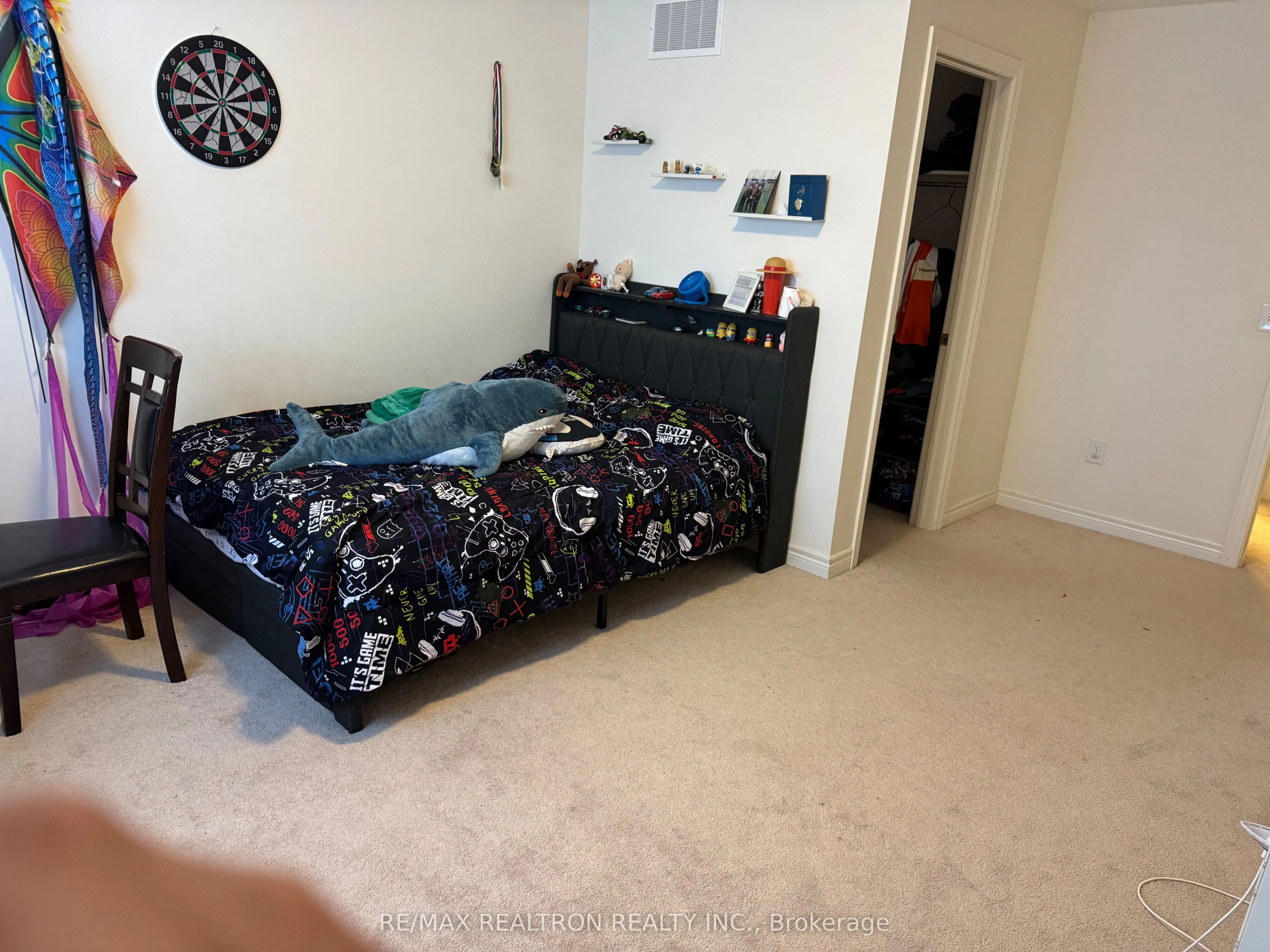 257 Sharon Creek Drive W