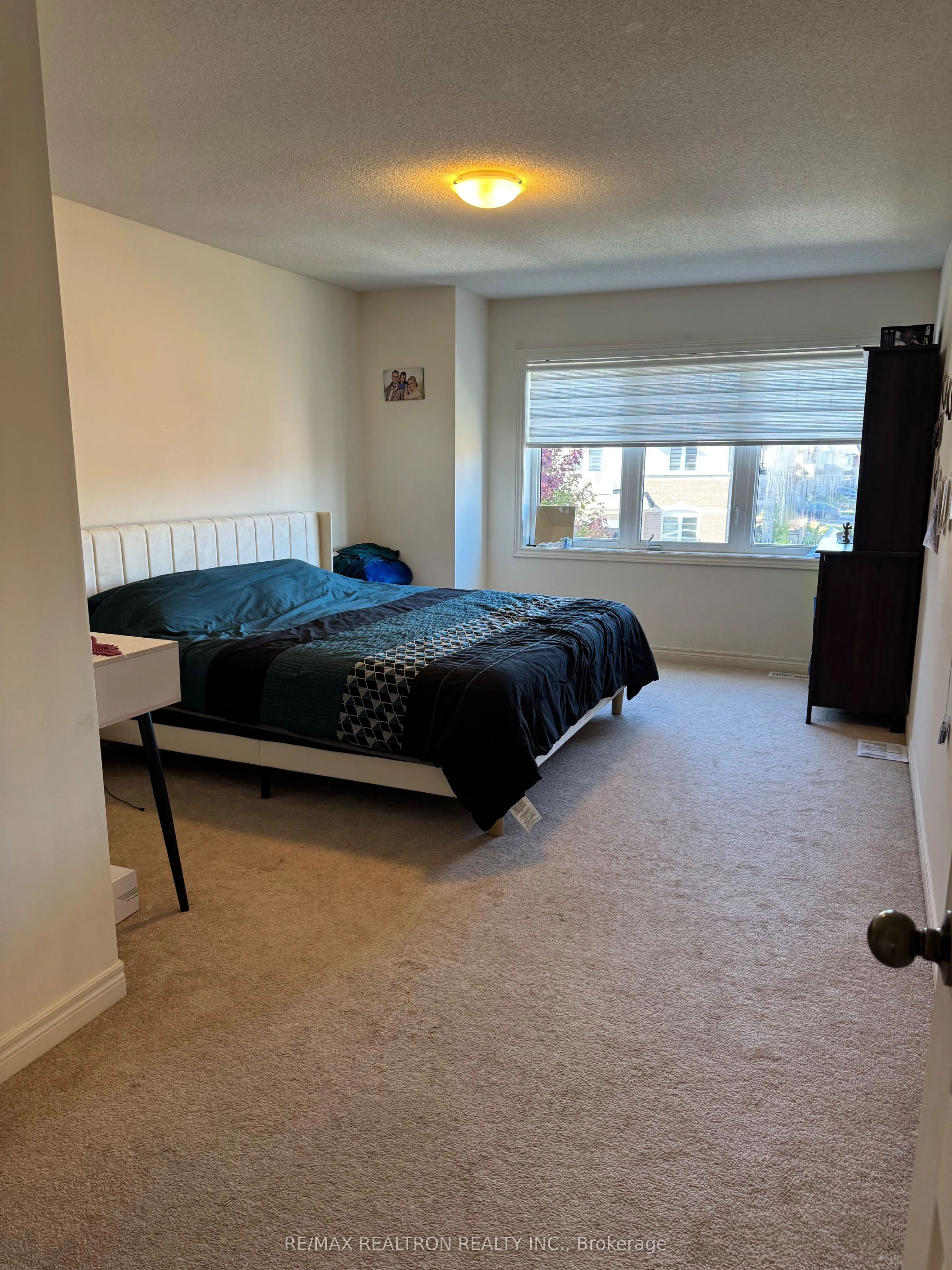 257 Sharon Creek Drive W