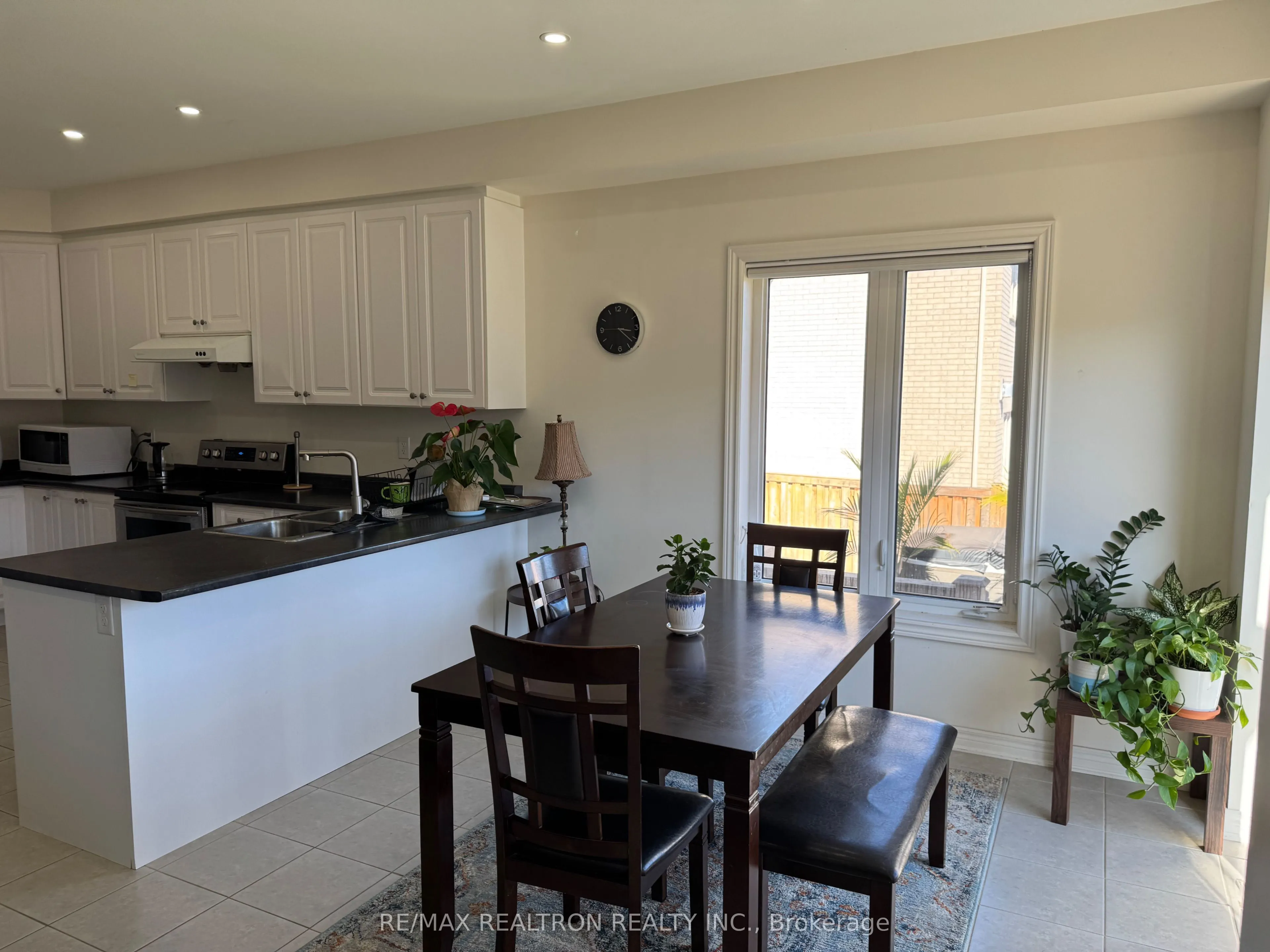 257 Sharon Creek Drive W