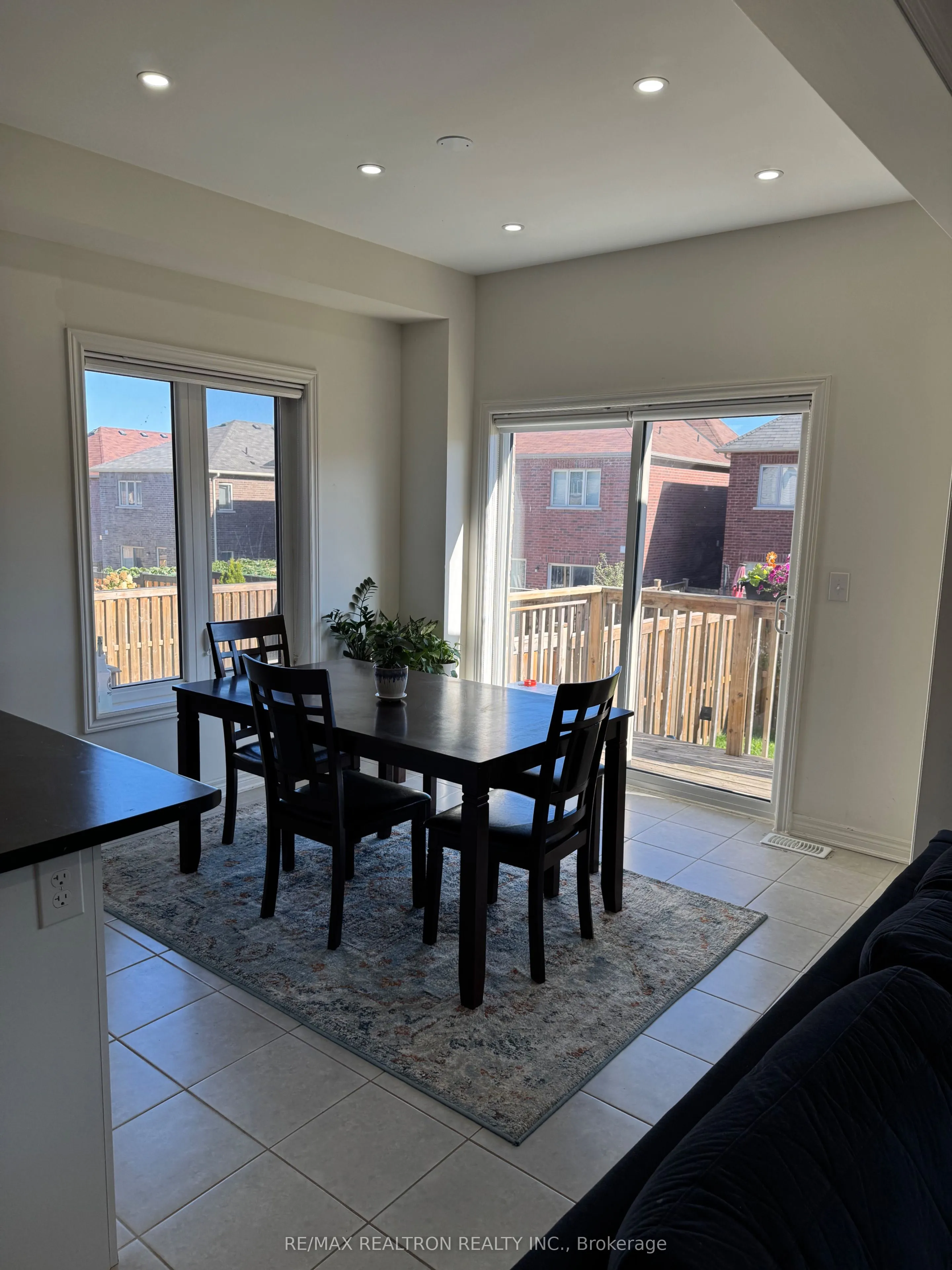 257 Sharon Creek Drive W