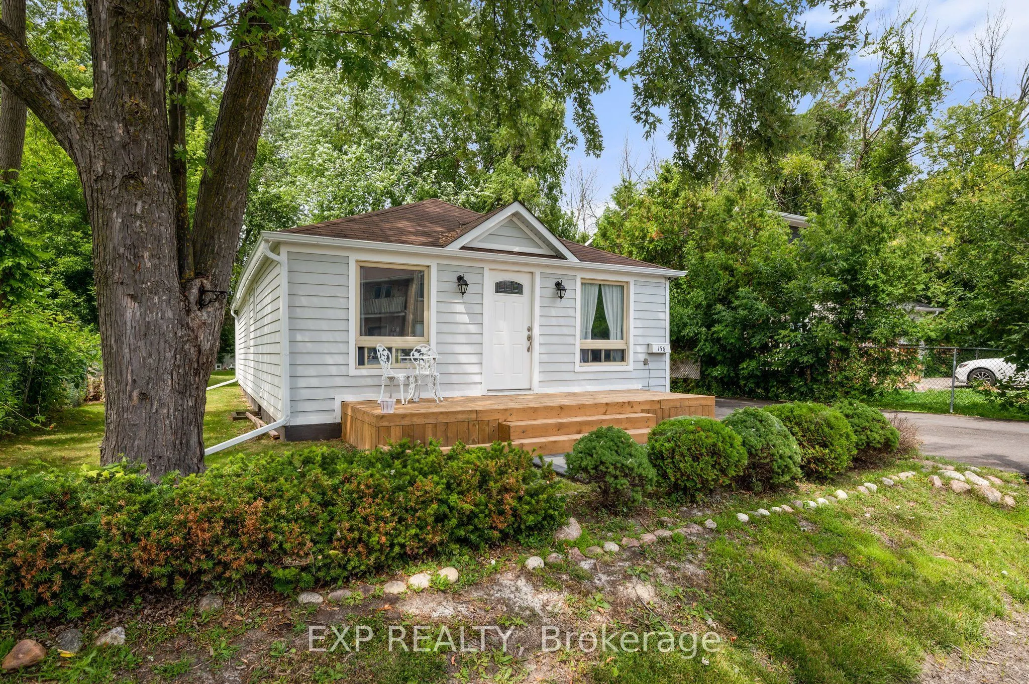 156 Beach Road
