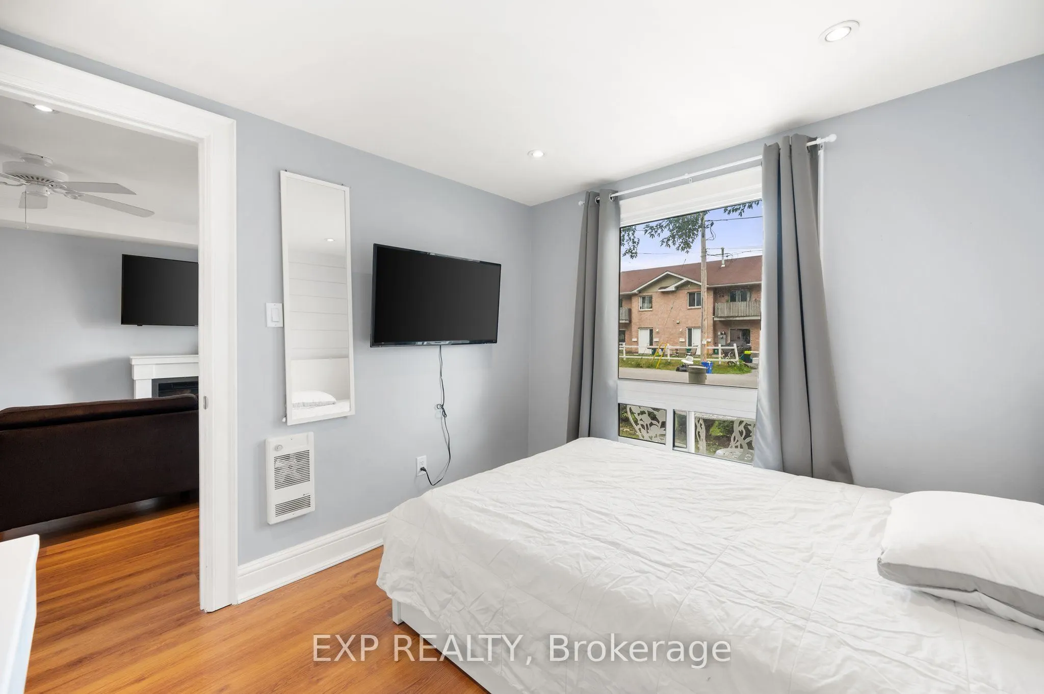 156 Beach Road