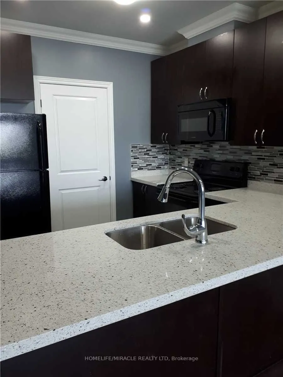 7400 Markham Road, #520