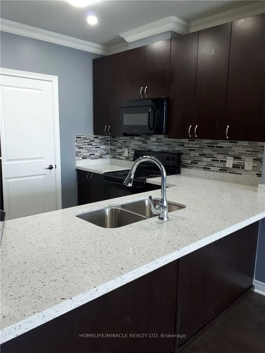 7400 Markham Road, #520