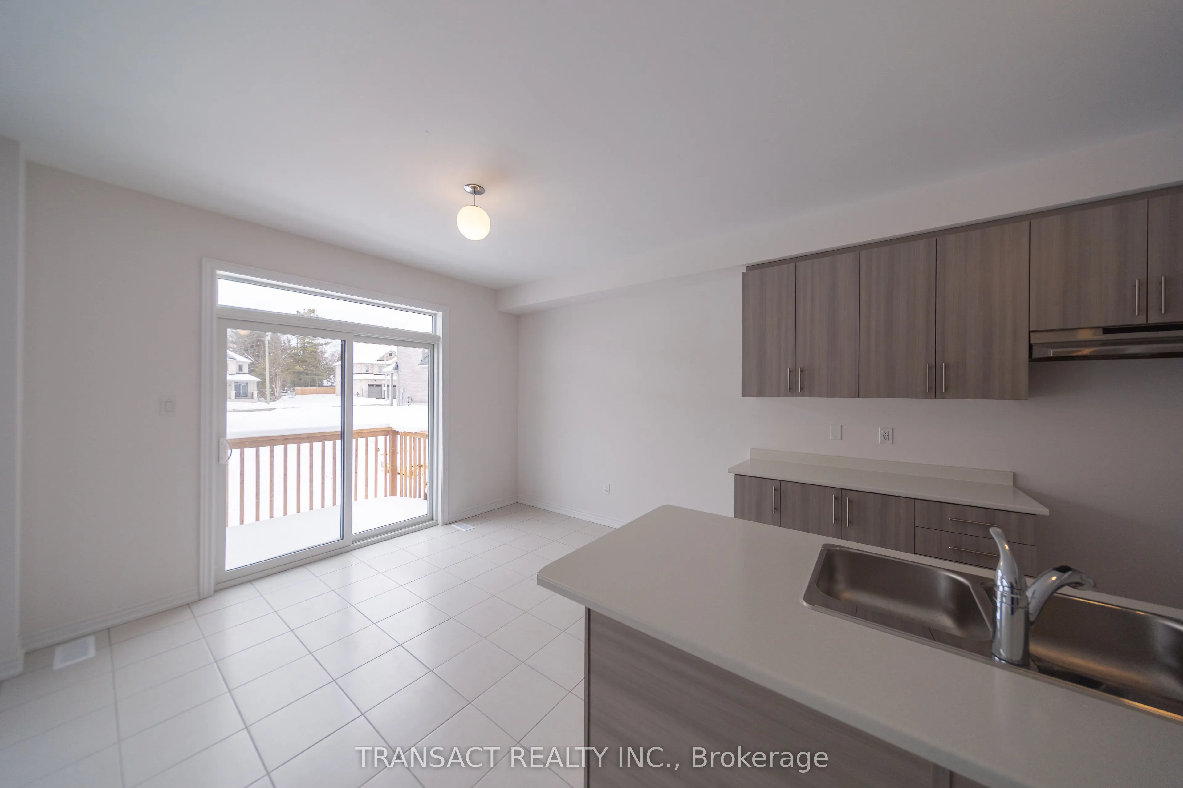 15 Baycroft Boulevard