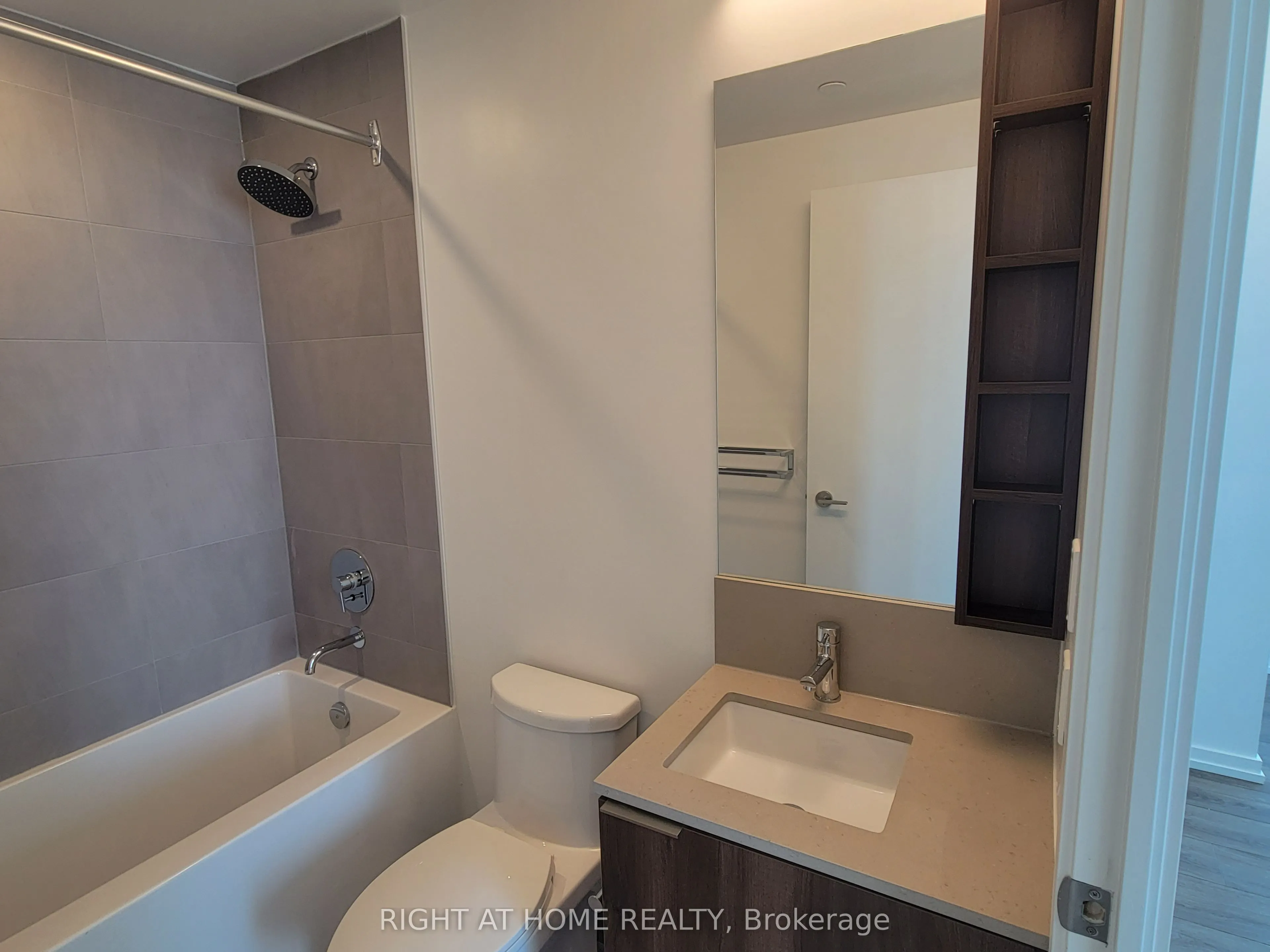 7890 Jane Street, #2809