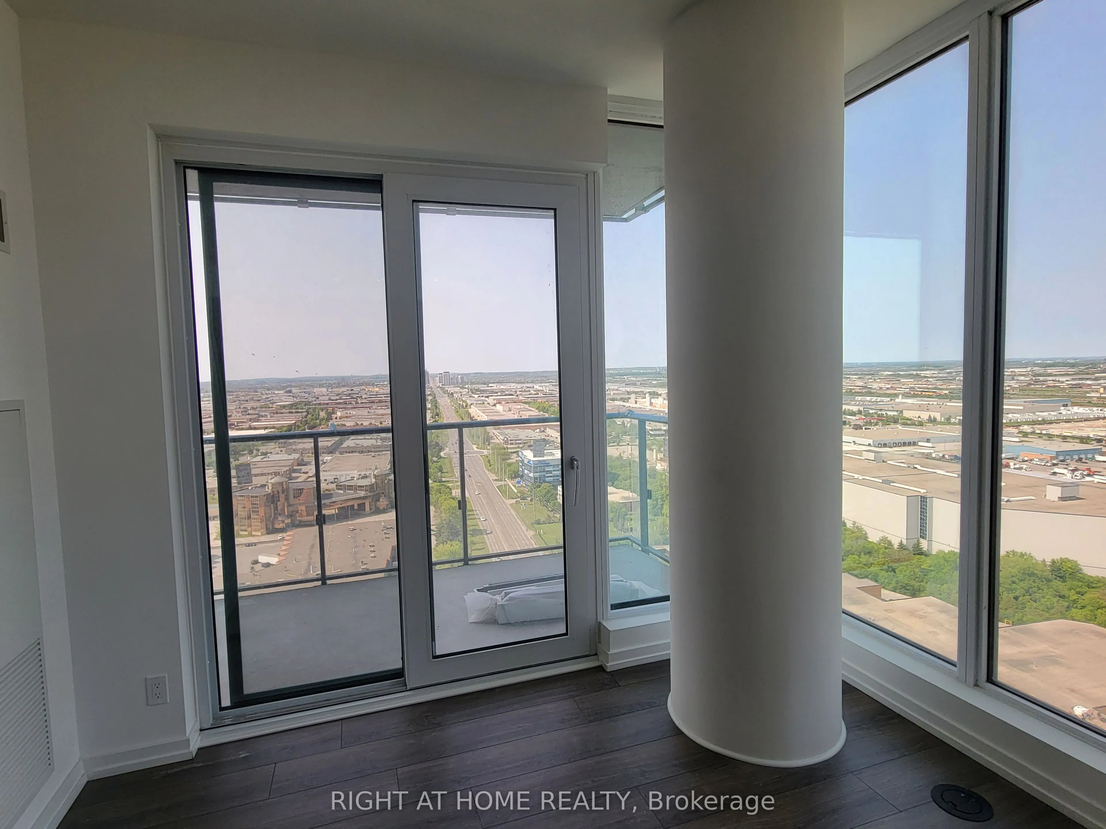 7890 Jane Street, #2809