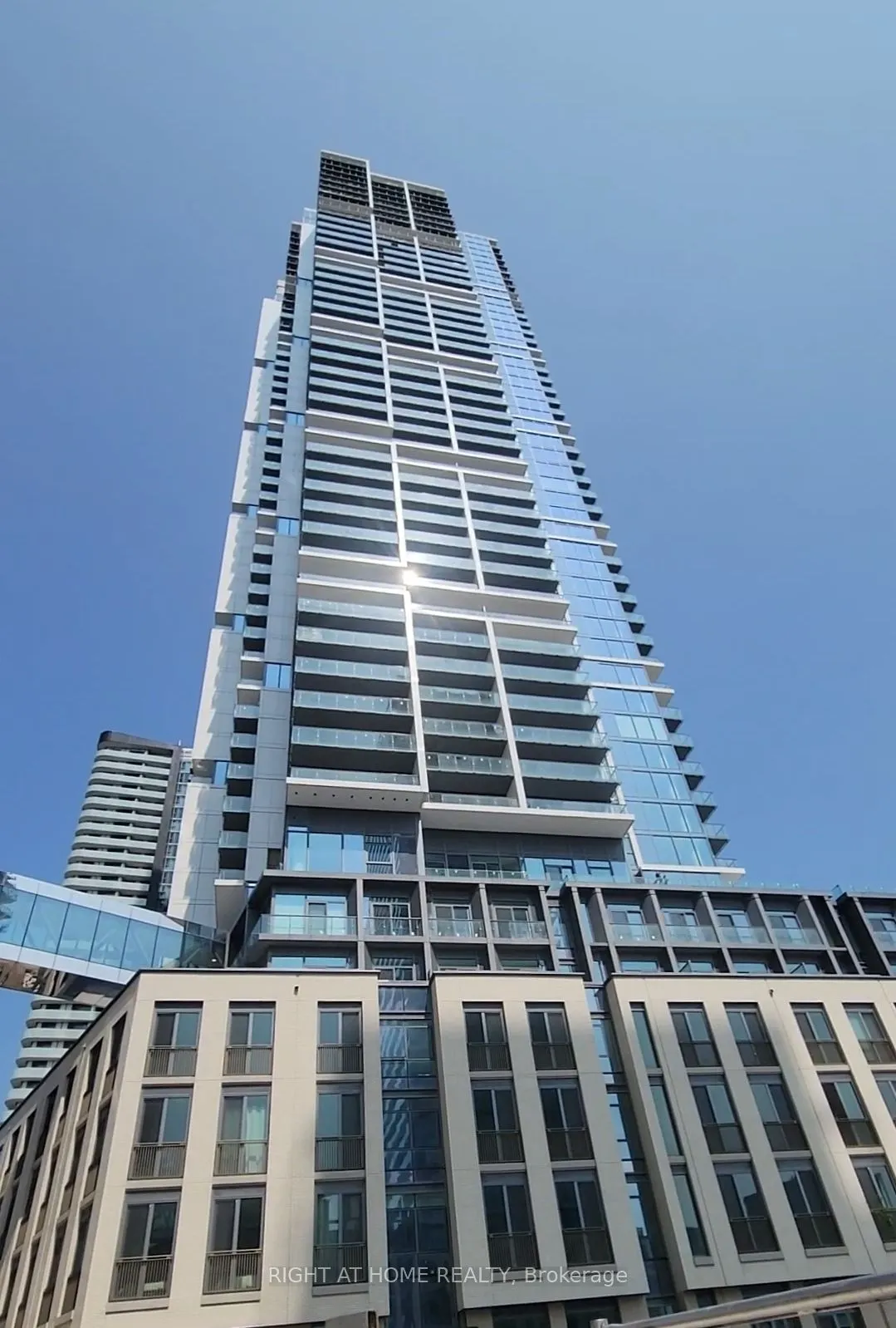 7890 Jane Street, #2809