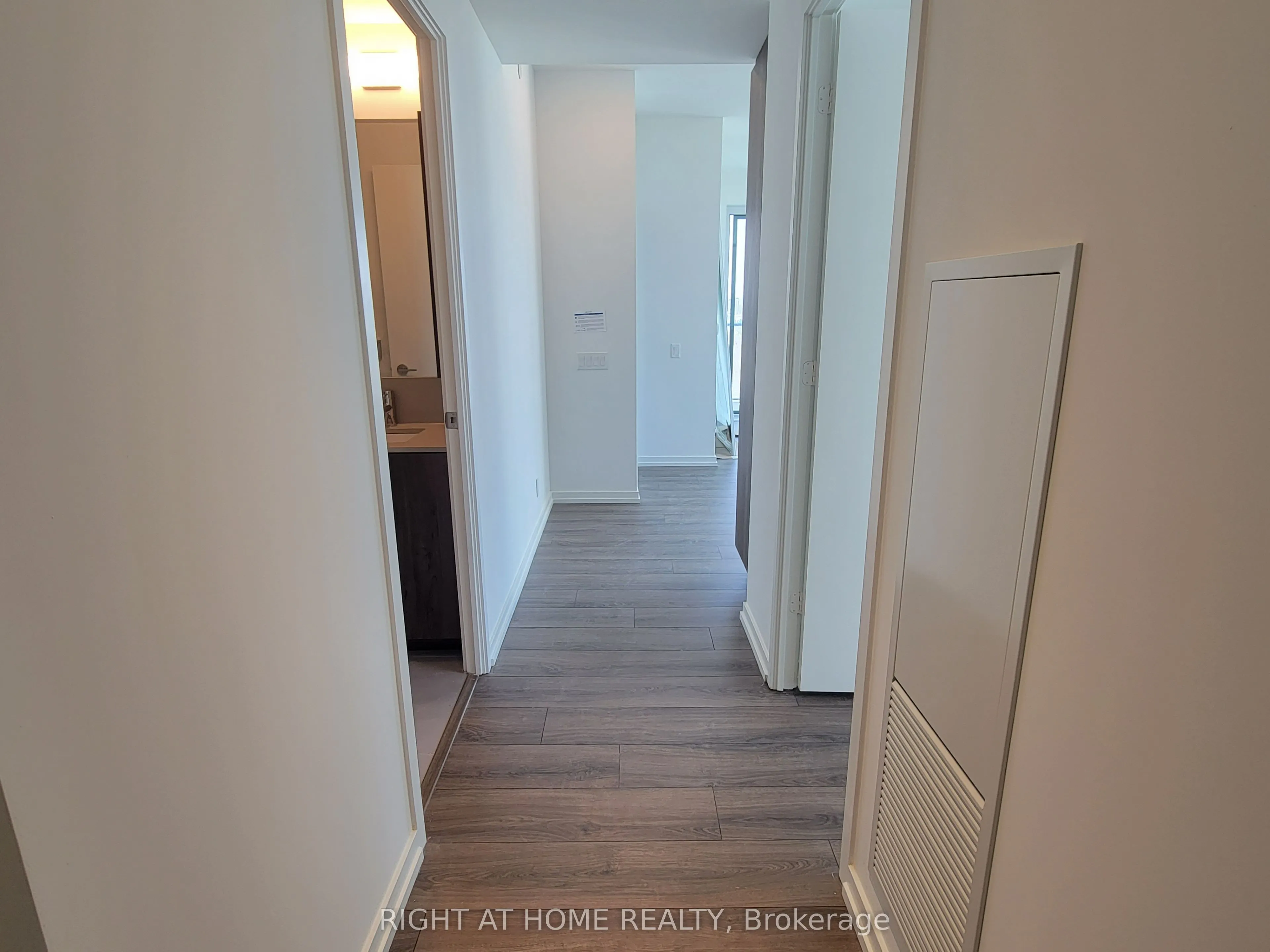 7890 Jane Street, #2809