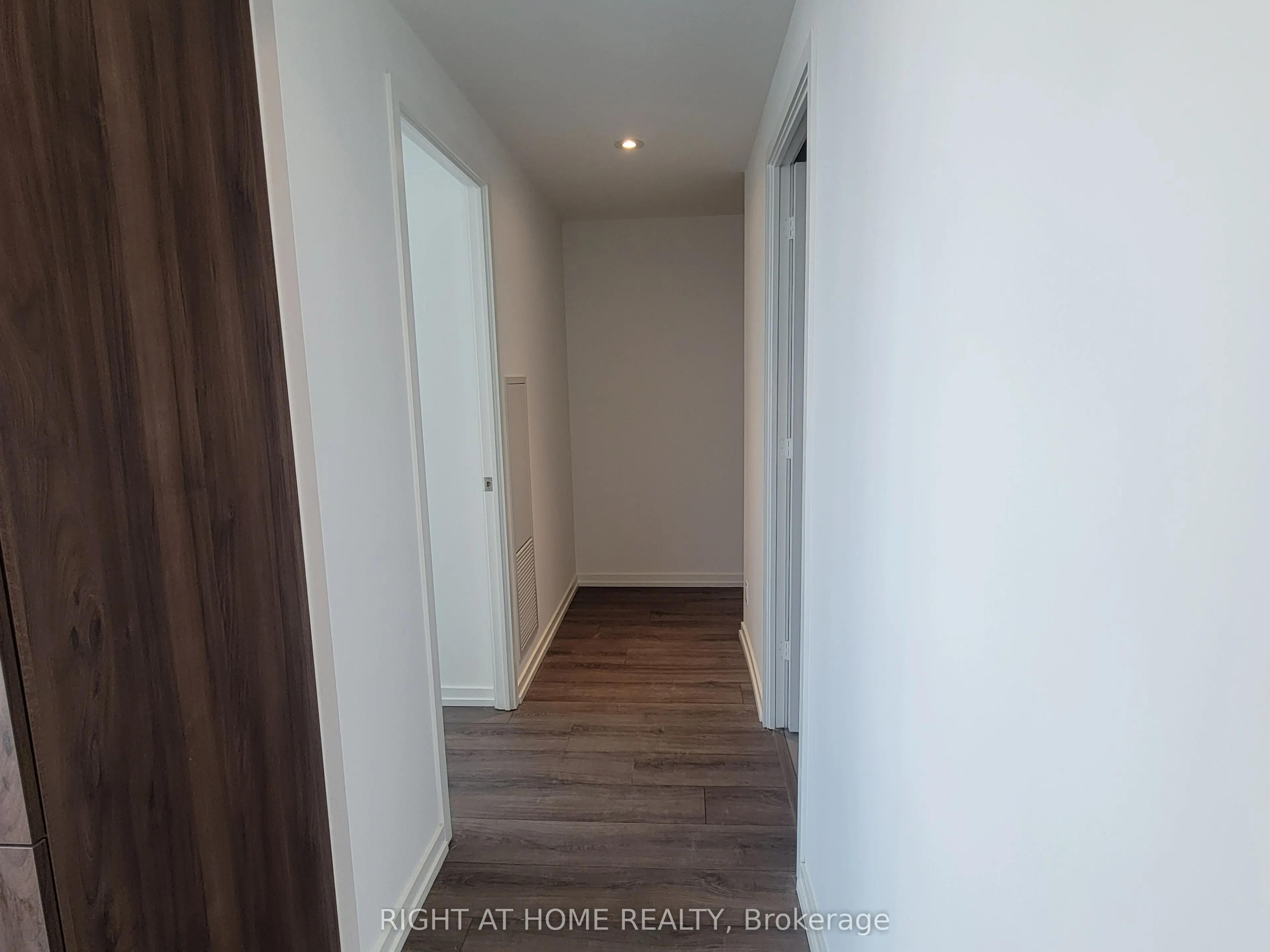 7890 Jane Street, #2809