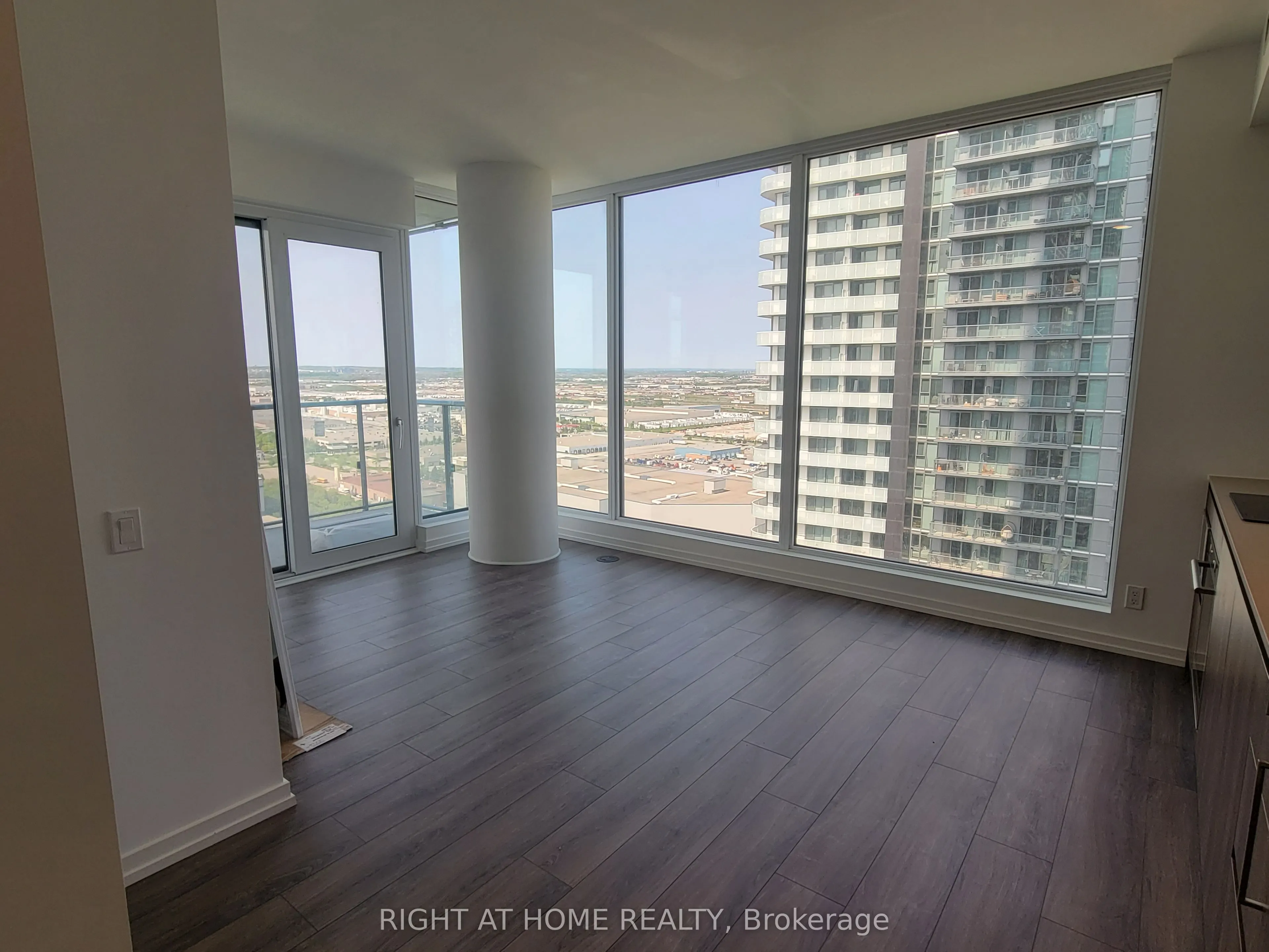 7890 Jane Street, #2809