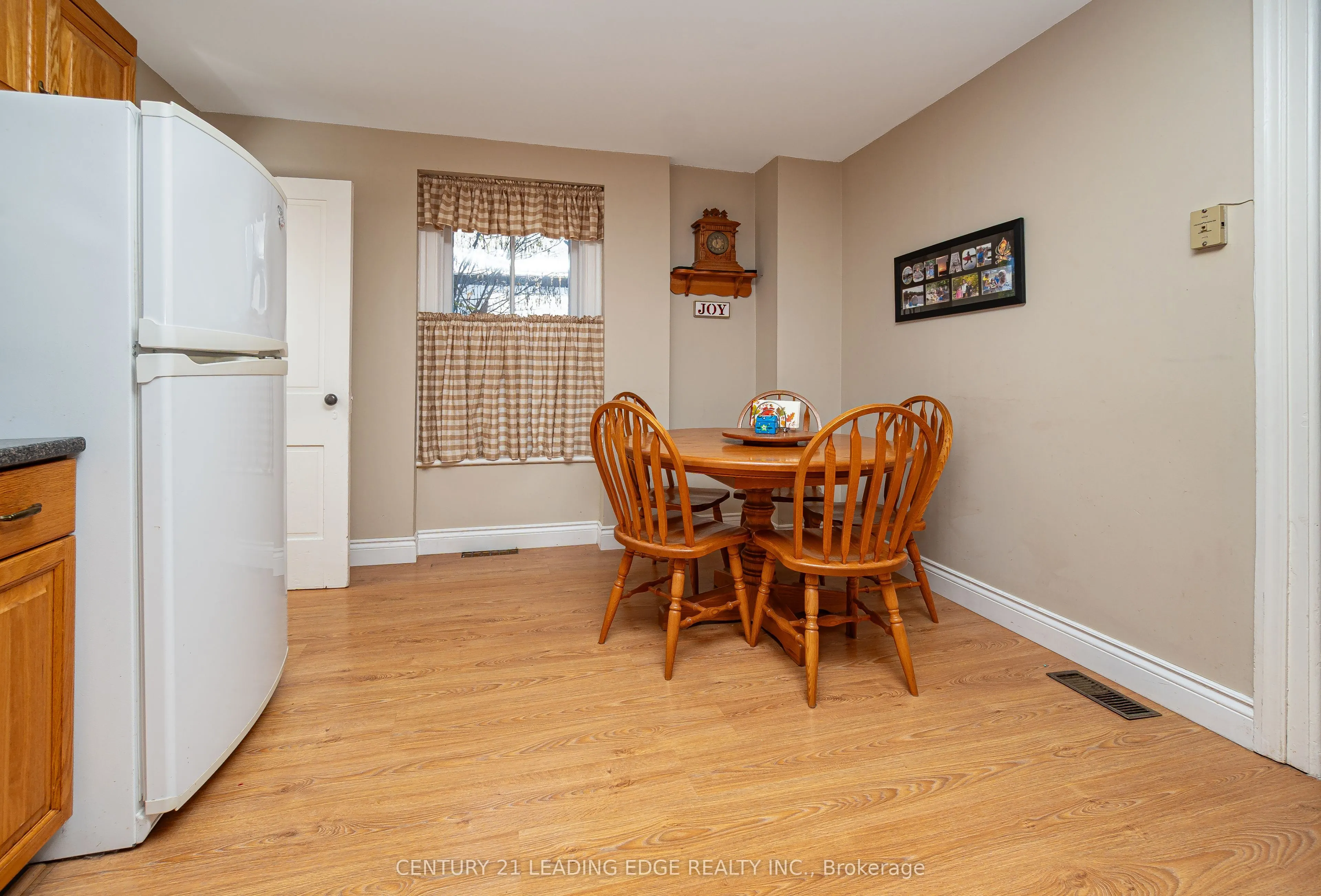 172 Main Street N