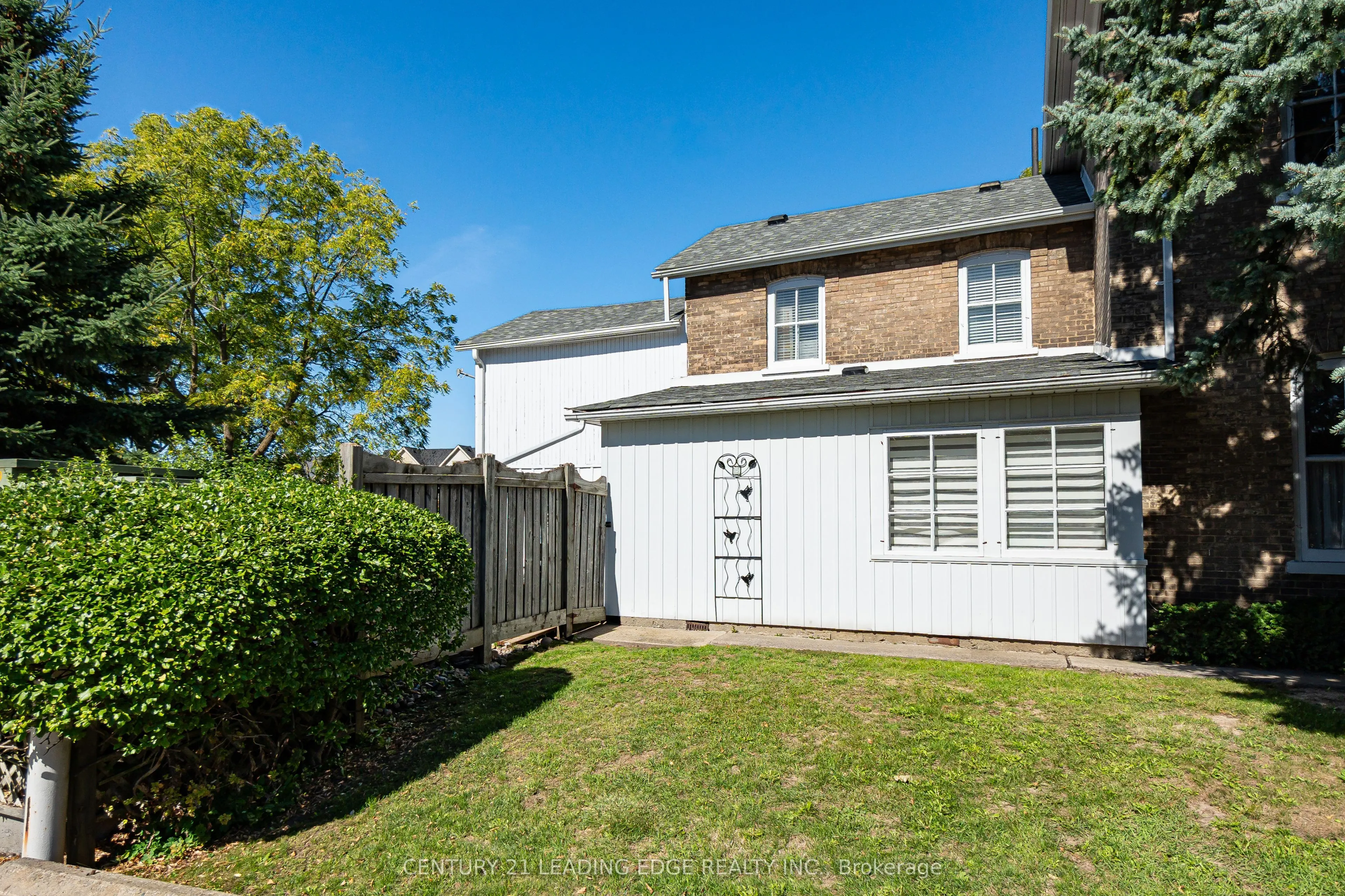 172 Main Street N