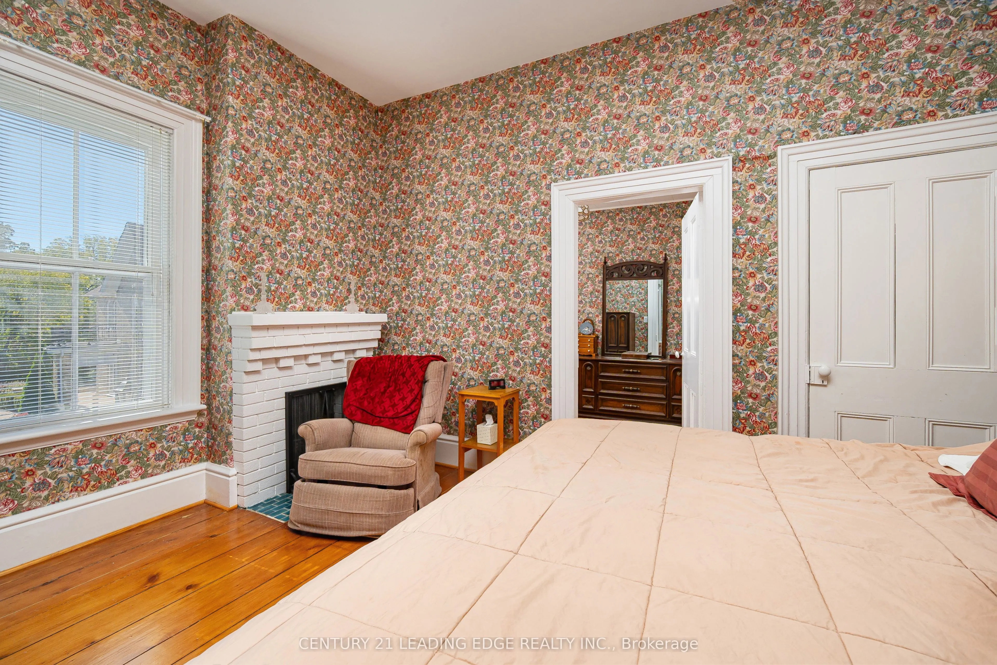 172 Main Street N