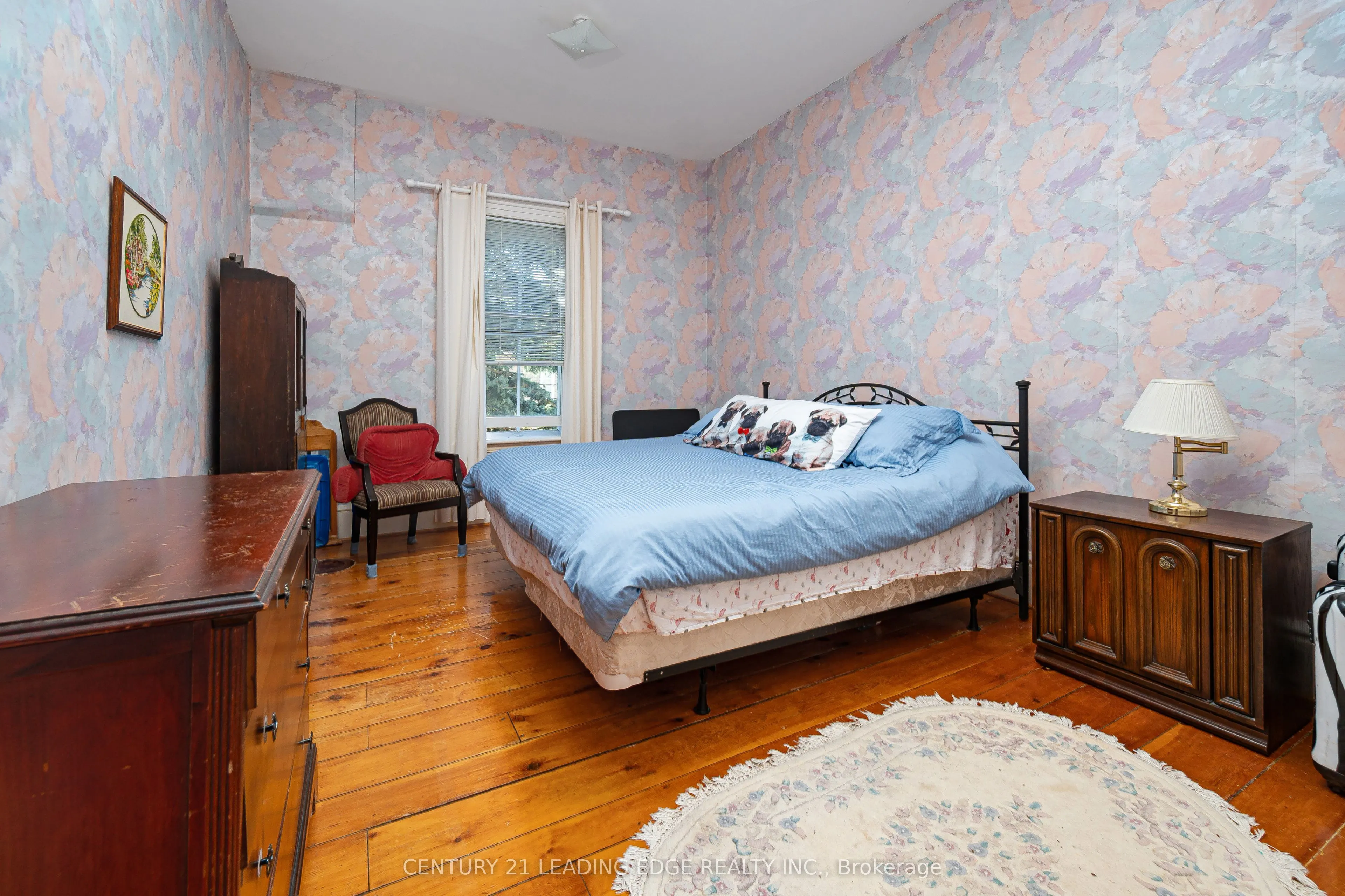 172 Main Street N