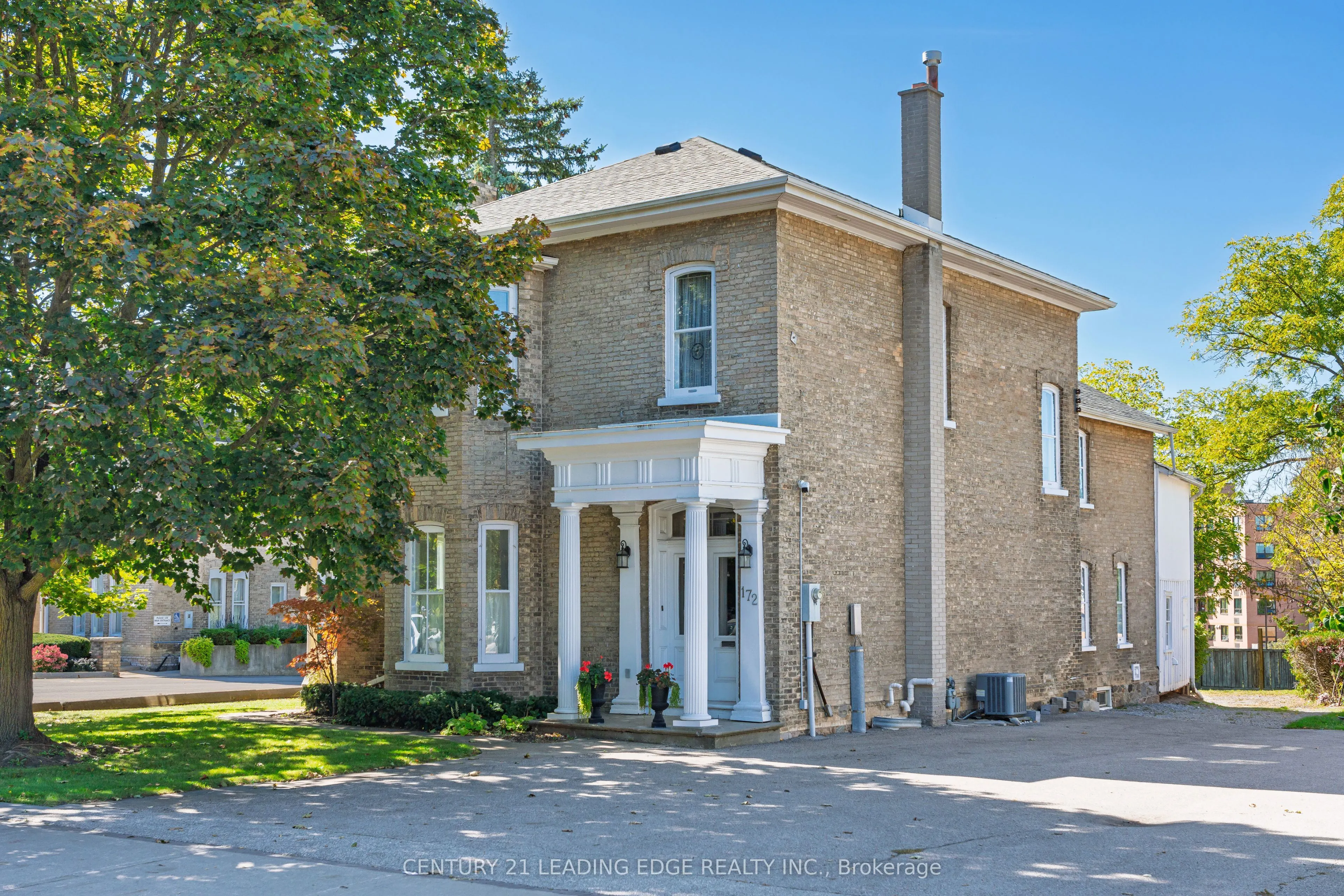 172 Main Street N