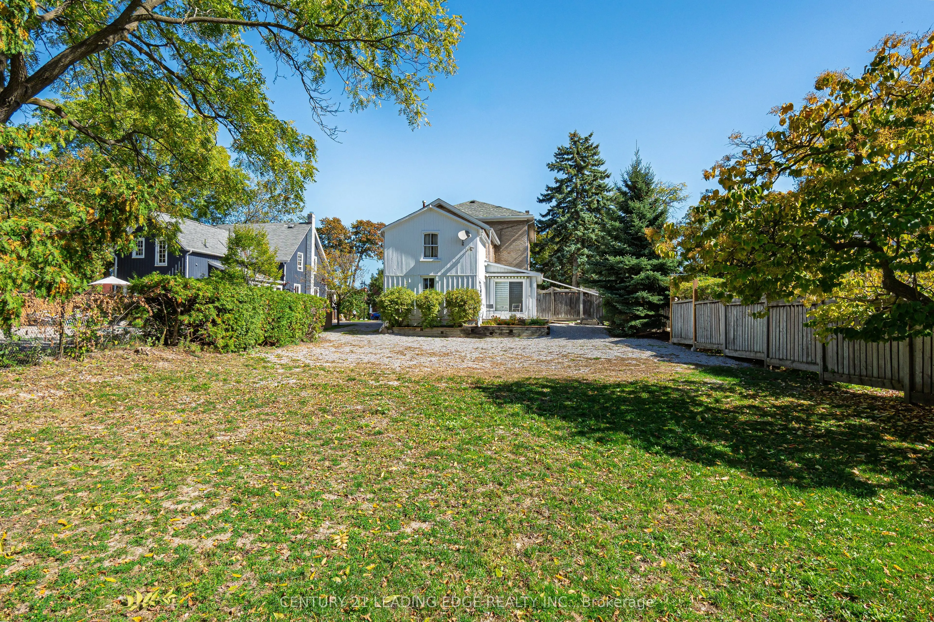 172 Main Street N